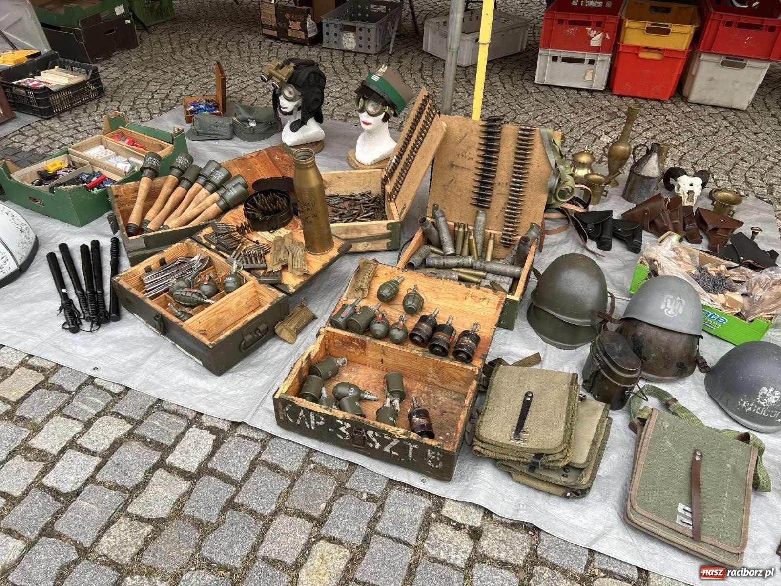 Zdjęcie w galerii na portalu naszraciborz.pl: Ciekawostki z ostatniego w tym roku targu staroci [FOTO i WIDEO] wiadomości z regionu