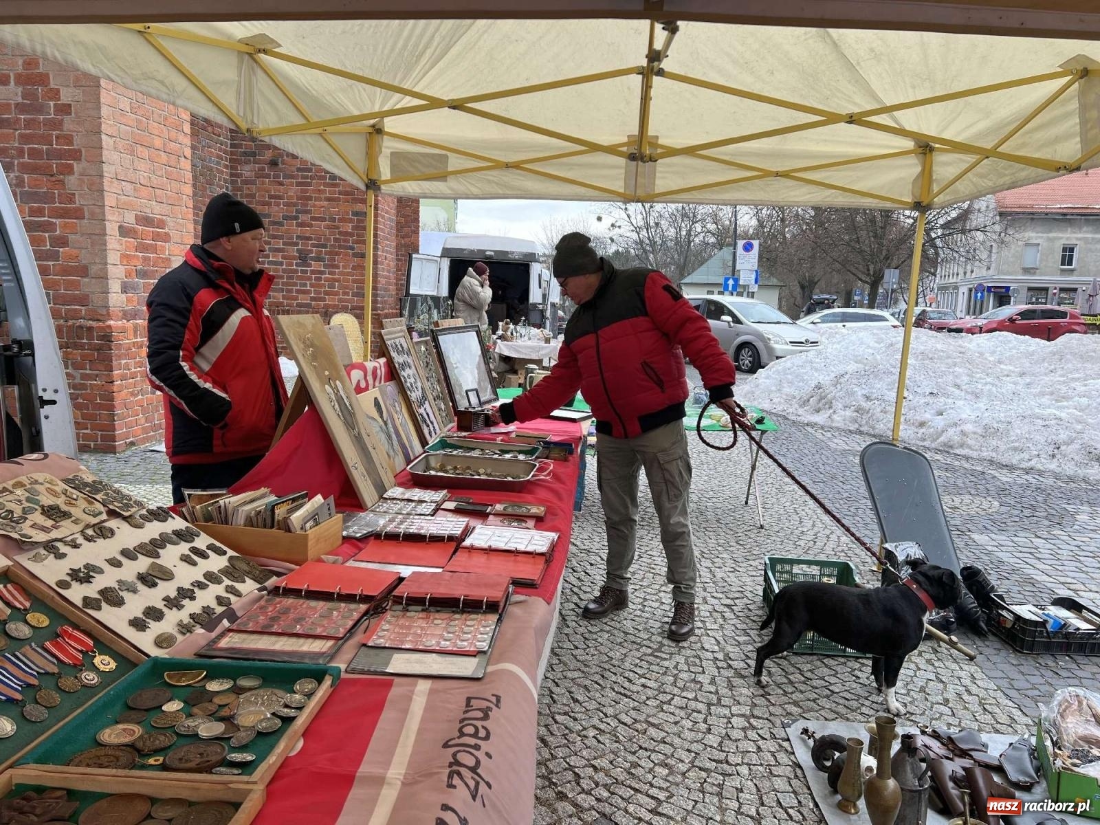 Zdjęcie w galerii na portalu naszraciborz.pl: Ciekawostki z ostatniego w tym roku targu staroci [FOTO i WIDEO] wiadomości z regionu