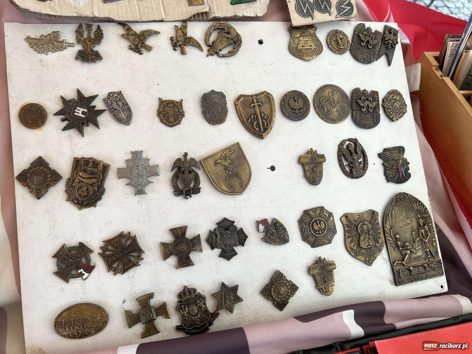 Zdjęcie w galerii na portalu naszraciborz.pl: Ciekawostki z ostatniego w tym roku targu staroci [FOTO i WIDEO] wiadomości z regionu