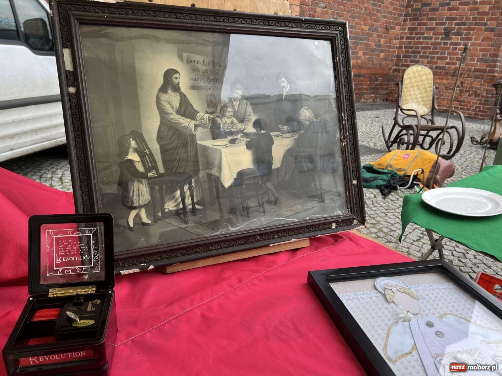 Zdjęcie w galerii na portalu naszraciborz.pl: Ciekawostki z ostatniego w tym roku targu staroci [FOTO i WIDEO] wiadomości z regionu