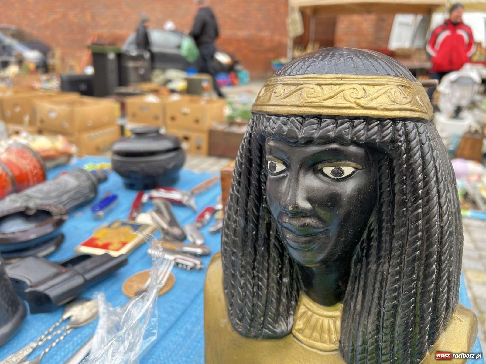 Zdjęcie w galerii na portalu naszraciborz.pl: Ciekawostki z ostatniego w tym roku targu staroci [FOTO i WIDEO] wiadomości z regionu