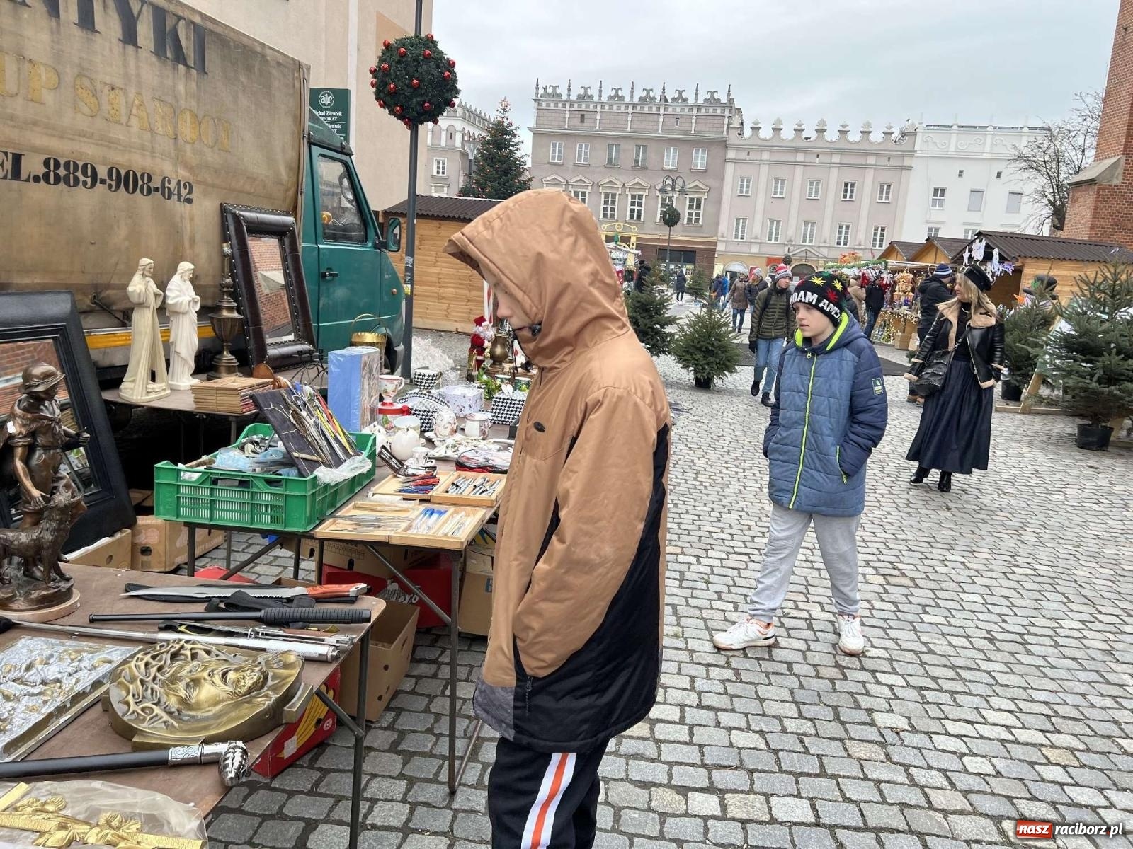 Zdjęcie w galerii na portalu naszraciborz.pl: Ciekawostki z ostatniego w tym roku targu staroci [FOTO i WIDEO] wiadomości z regionu