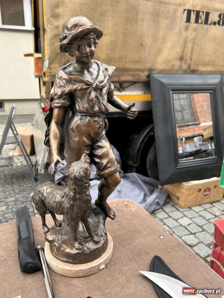 Zdjęcie w galerii na portalu naszraciborz.pl: Ciekawostki z ostatniego w tym roku targu staroci [FOTO i WIDEO] wiadomości z regionu