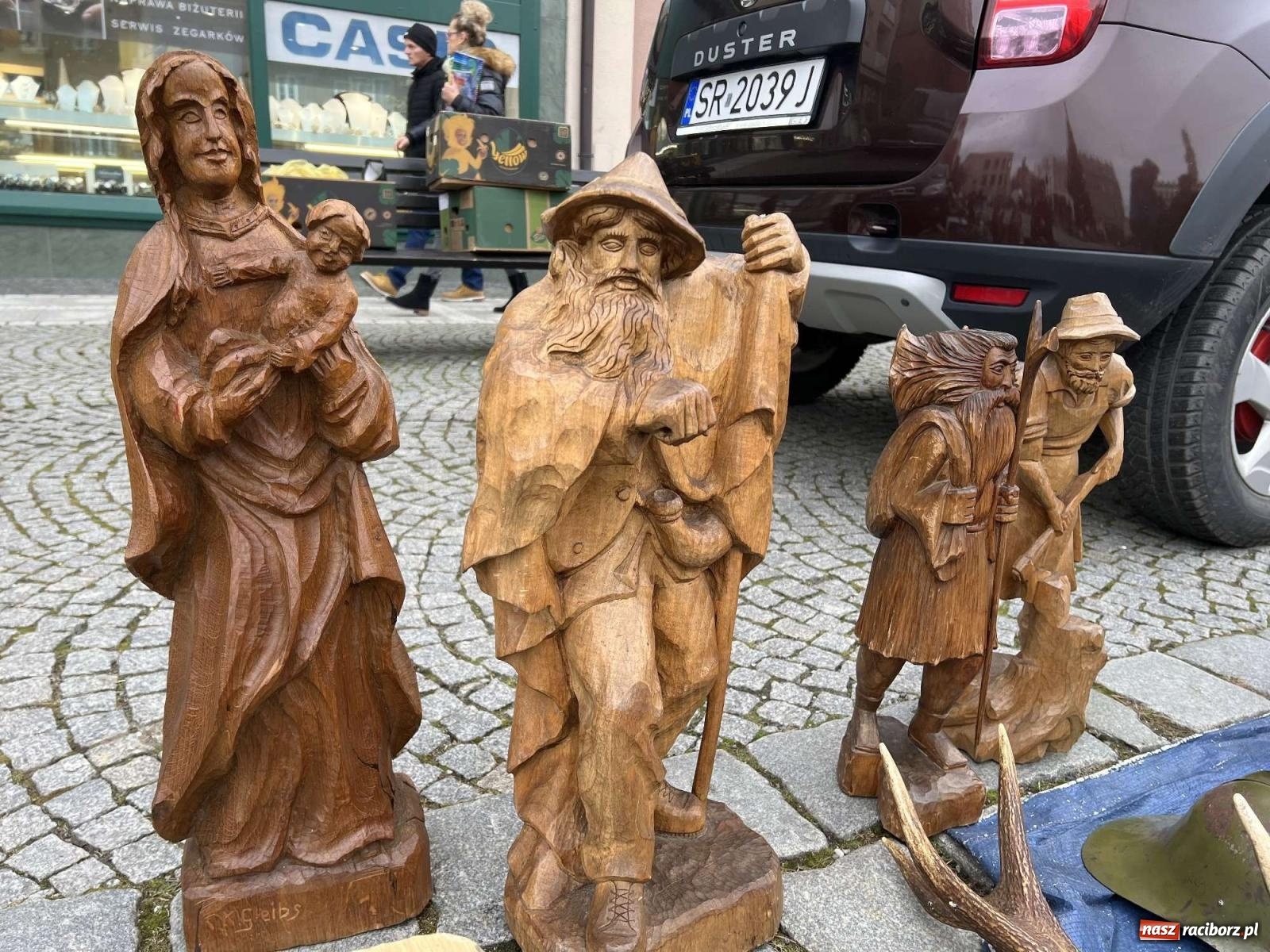 Zdjęcie w galerii na portalu naszraciborz.pl: Ciekawostki z ostatniego w tym roku targu staroci [FOTO i WIDEO] wiadomości z regionu