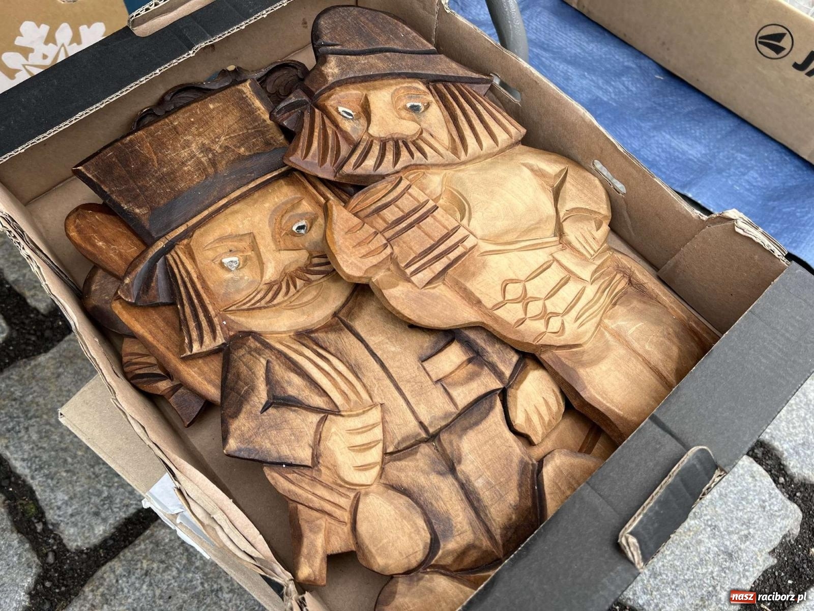 Zdjęcie w galerii na portalu naszraciborz.pl: Ciekawostki z ostatniego w tym roku targu staroci [FOTO i WIDEO] wiadomości z regionu