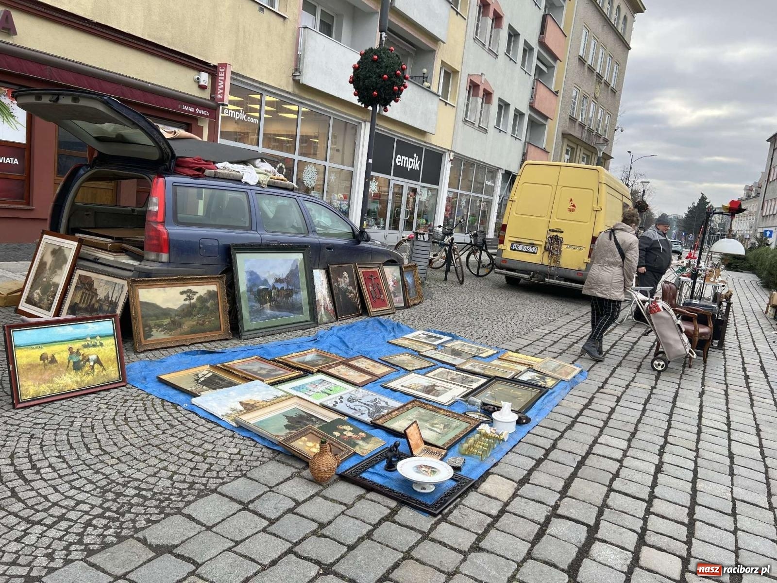 Zdjęcie w galerii na portalu naszraciborz.pl: Ciekawostki z ostatniego w tym roku targu staroci [FOTO i WIDEO] wiadomości z regionu