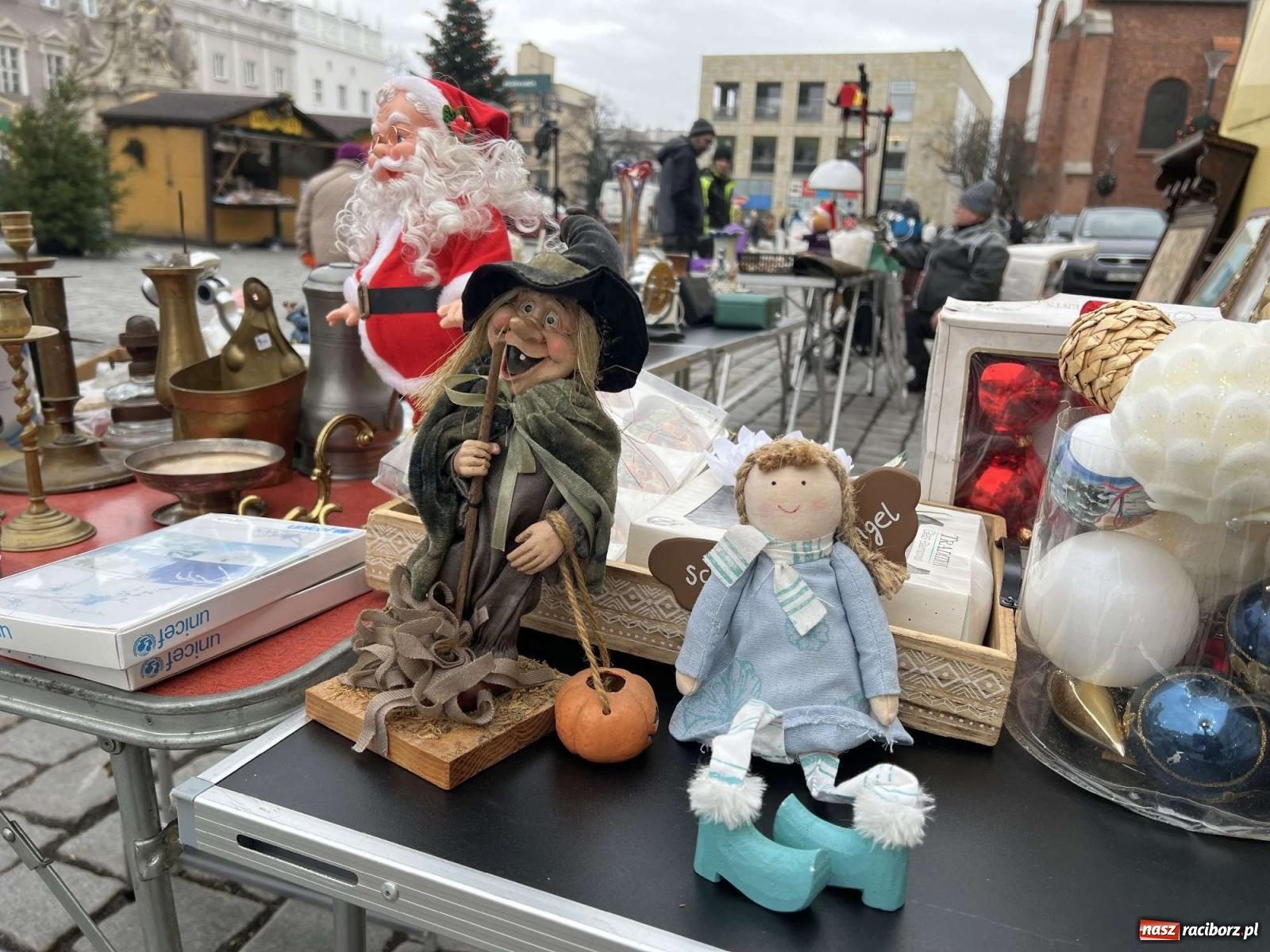 Zdjęcie w galerii na portalu naszraciborz.pl: Ciekawostki z ostatniego w tym roku targu staroci [FOTO i WIDEO] wiadomości z regionu