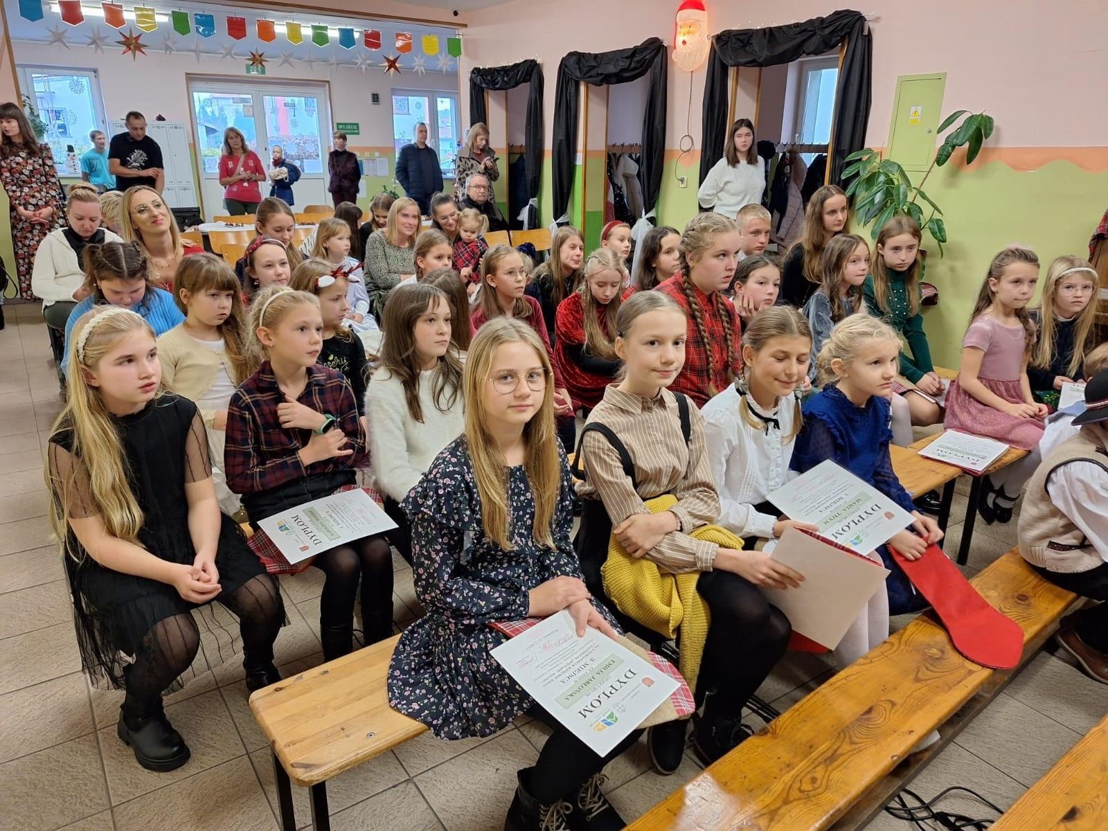 Zdjęcie w galerii na portalu naszraciborz.pl: W Wojnowicach kolejny raz wybrzmiały kolędy i pastorałki wiadomości z regionu