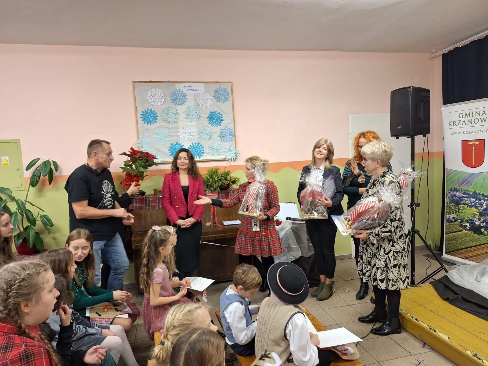 Zdjęcie w galerii na portalu naszraciborz.pl: W Wojnowicach kolejny raz wybrzmiały kolędy i pastorałki wiadomości z regionu