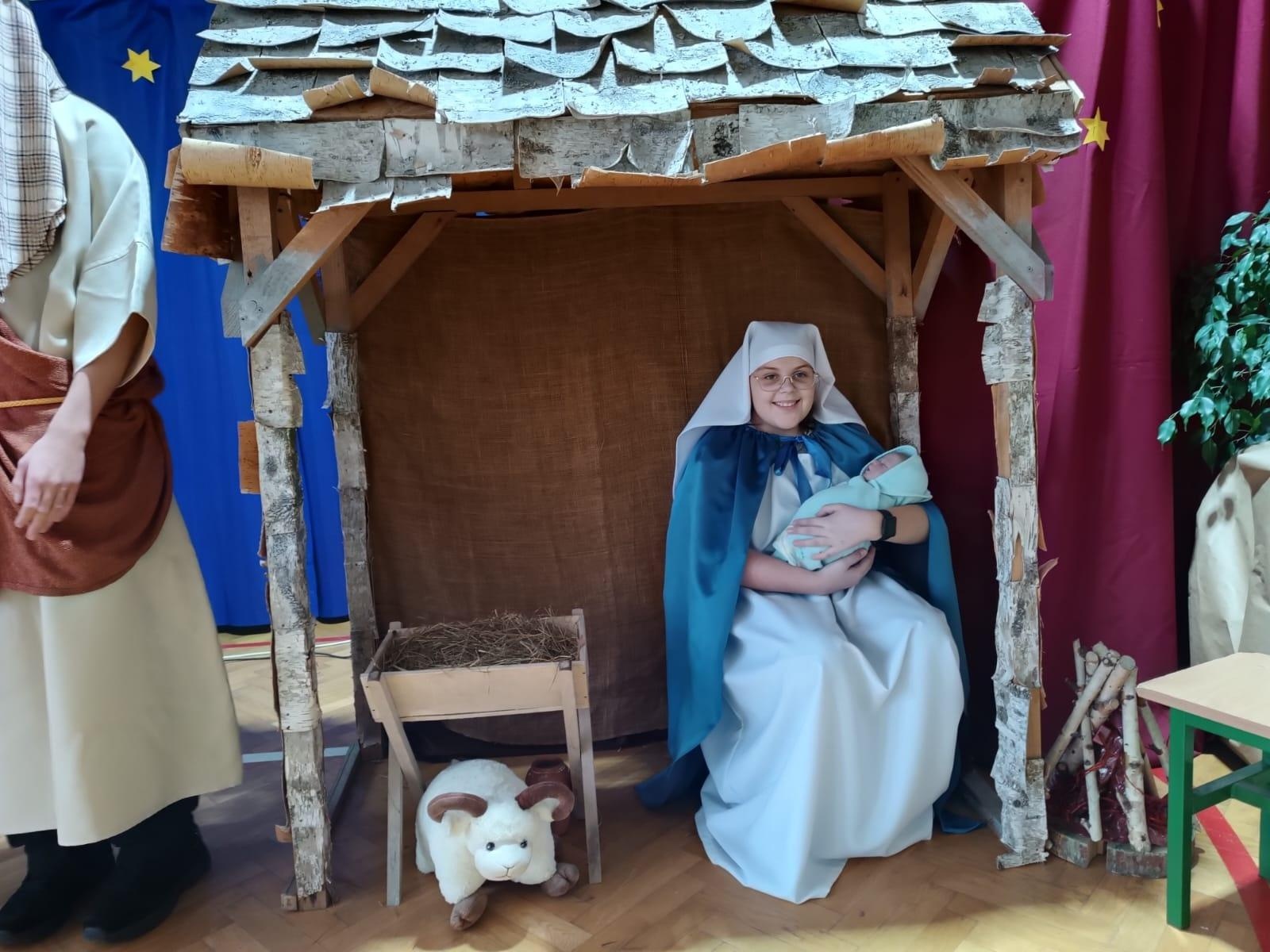 Zdjęcie w galerii na portalu naszraciborz.pl: Kiermasz bożonarodzeniowy na Płoni wiadomości z regionu