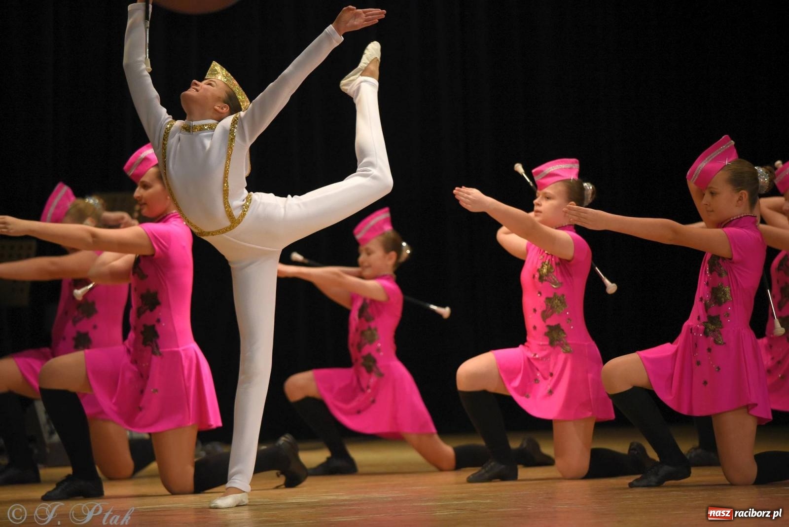 Zdjęcie w galerii na portalu naszraciborz.pl: Źródło i Patria zatańczyły dla Kubusia [FOTO i WIDEO] wiadomości z regionu
