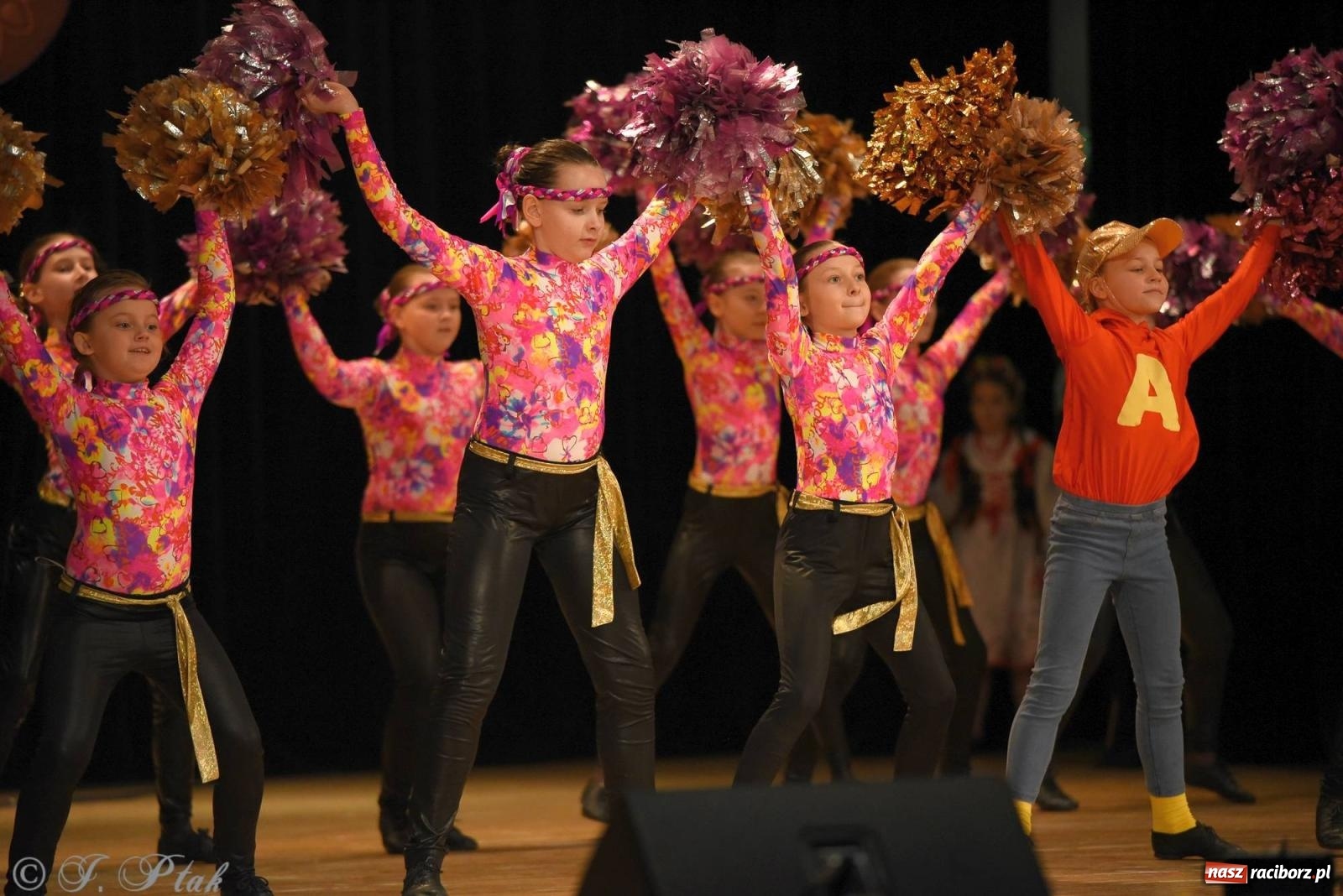 Zdjęcie w galerii na portalu naszraciborz.pl: Źródło i Patria zatańczyły dla Kubusia [FOTO i WIDEO] wiadomości z regionu