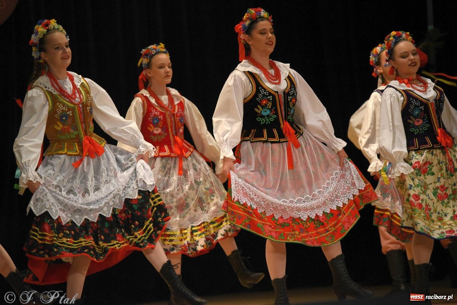 Zdjęcie w galerii na portalu naszraciborz.pl: Źródło i Patria zatańczyły dla Kubusia [FOTO i WIDEO] wiadomości z regionu