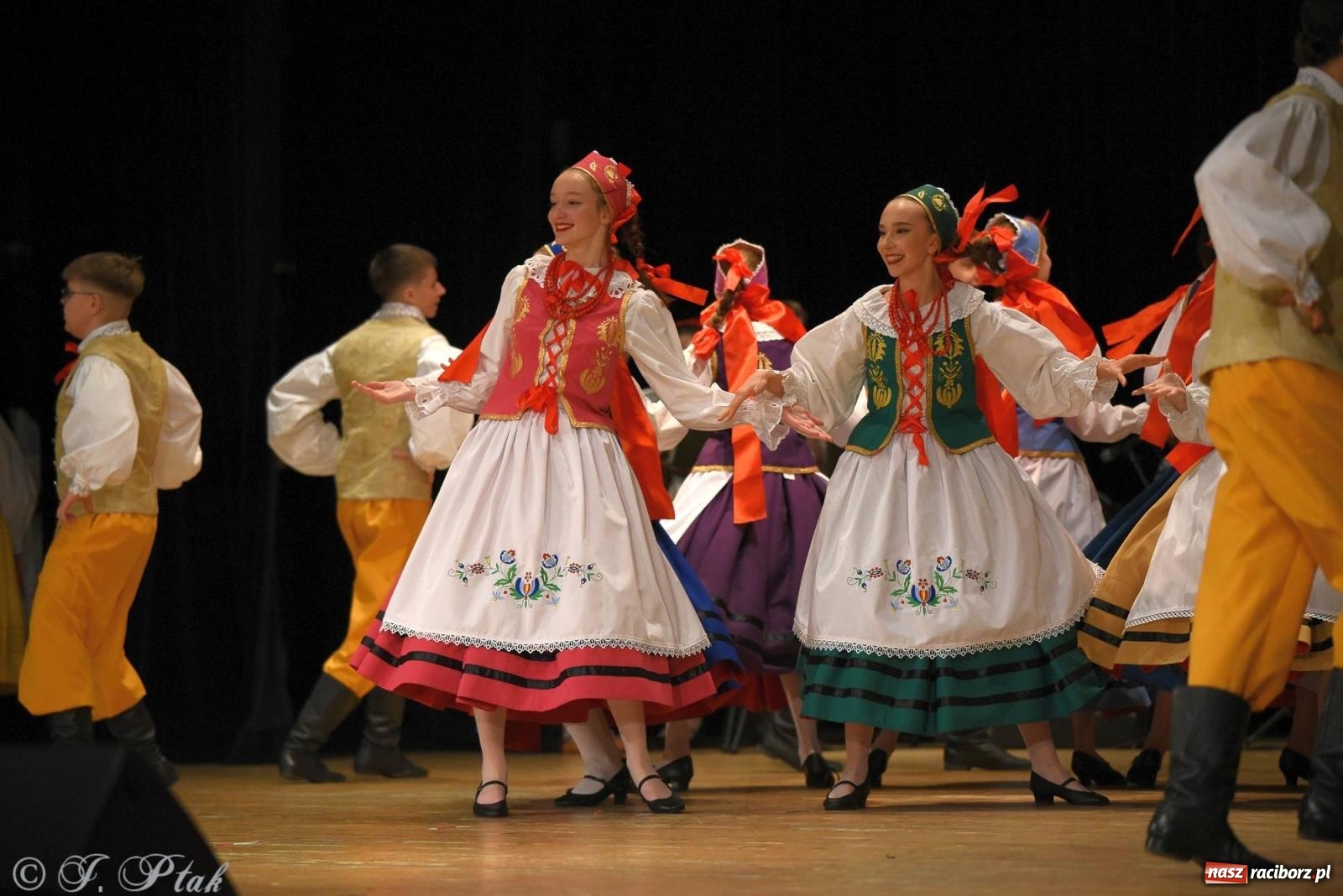 Zdjęcie w galerii na portalu naszraciborz.pl: Źródło i Patria zatańczyły dla Kubusia [FOTO i WIDEO] wiadomości z regionu