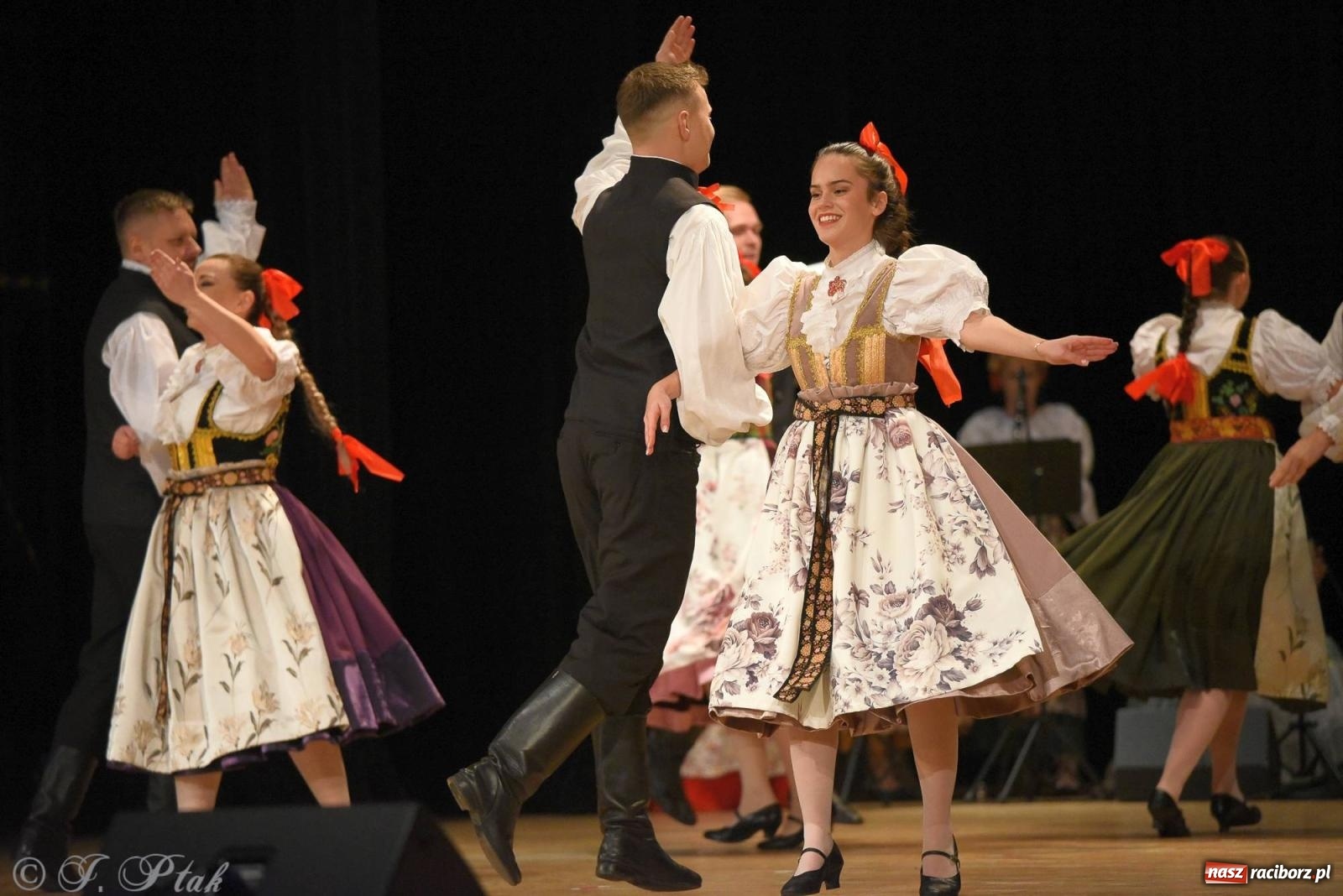 Zdjęcie w galerii na portalu naszraciborz.pl: Źródło i Patria zatańczyły dla Kubusia [FOTO i WIDEO] wiadomości z regionu