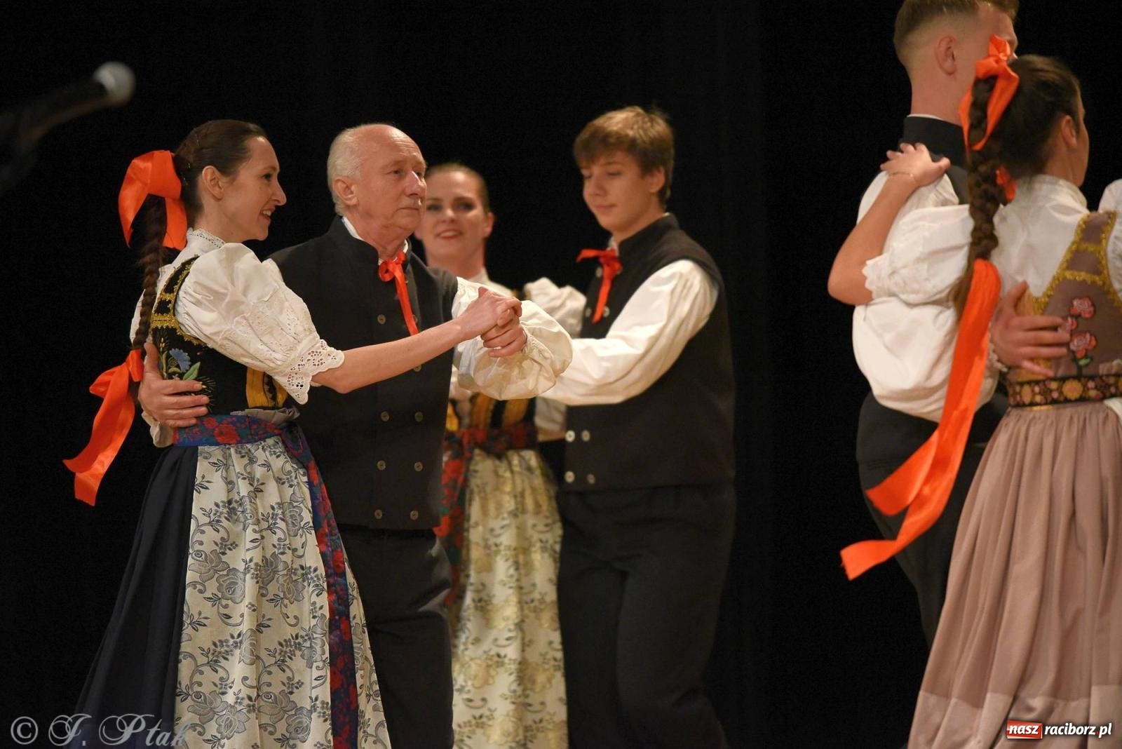 Zdjęcie w galerii na portalu naszraciborz.pl: Źródło i Patria zatańczyły dla Kubusia [FOTO i WIDEO] wiadomości z regionu
