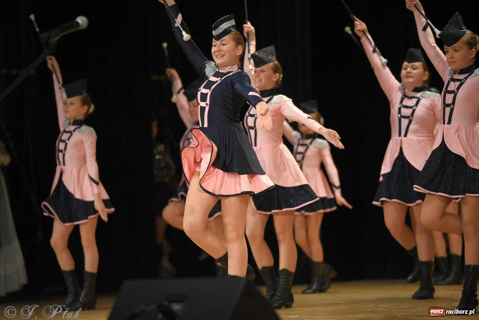 Zdjęcie w galerii na portalu naszraciborz.pl: Źródło i Patria zatańczyły dla Kubusia [FOTO i WIDEO] wiadomości z regionu