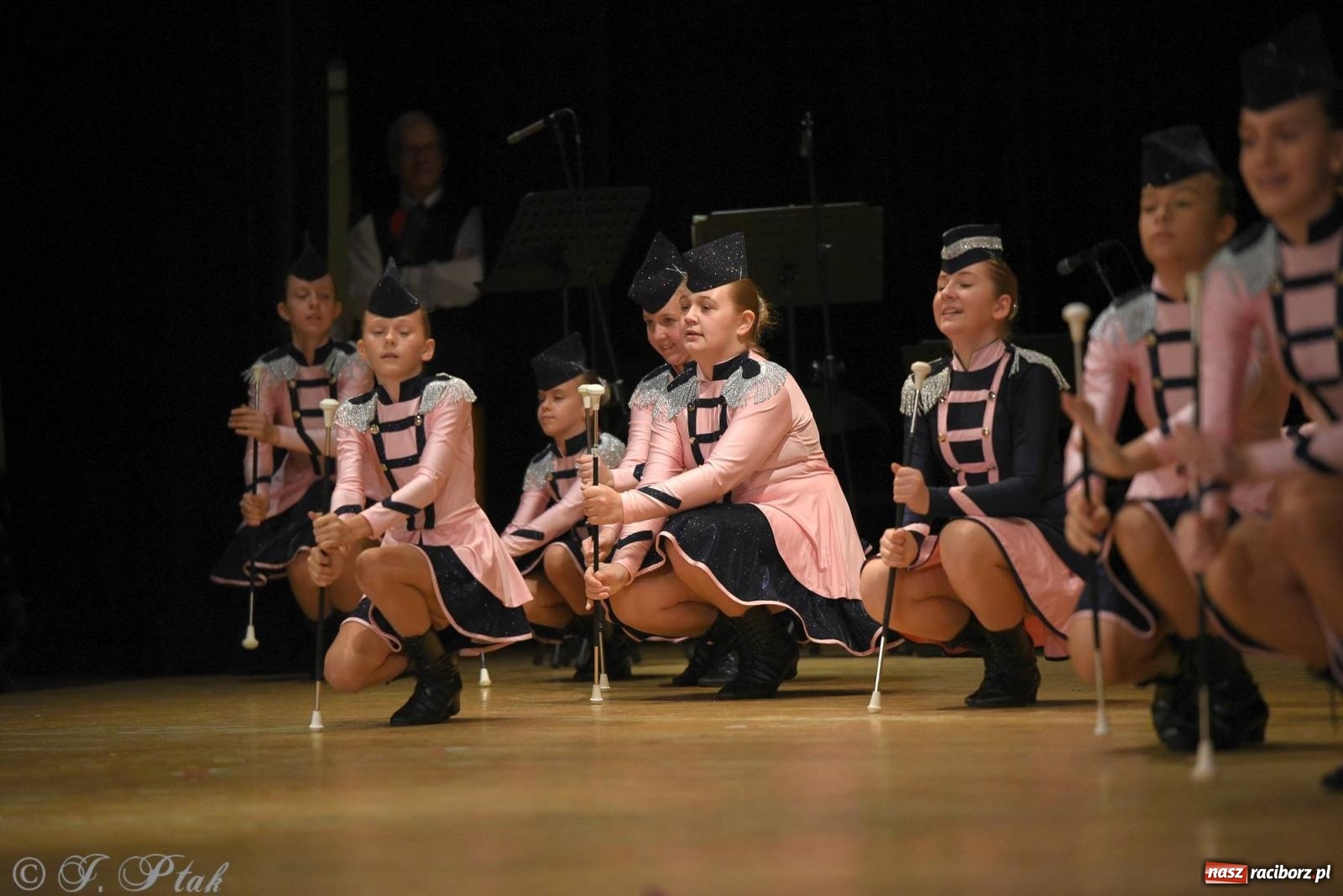 Zdjęcie w galerii na portalu naszraciborz.pl: Źródło i Patria zatańczyły dla Kubusia [FOTO i WIDEO] wiadomości z regionu