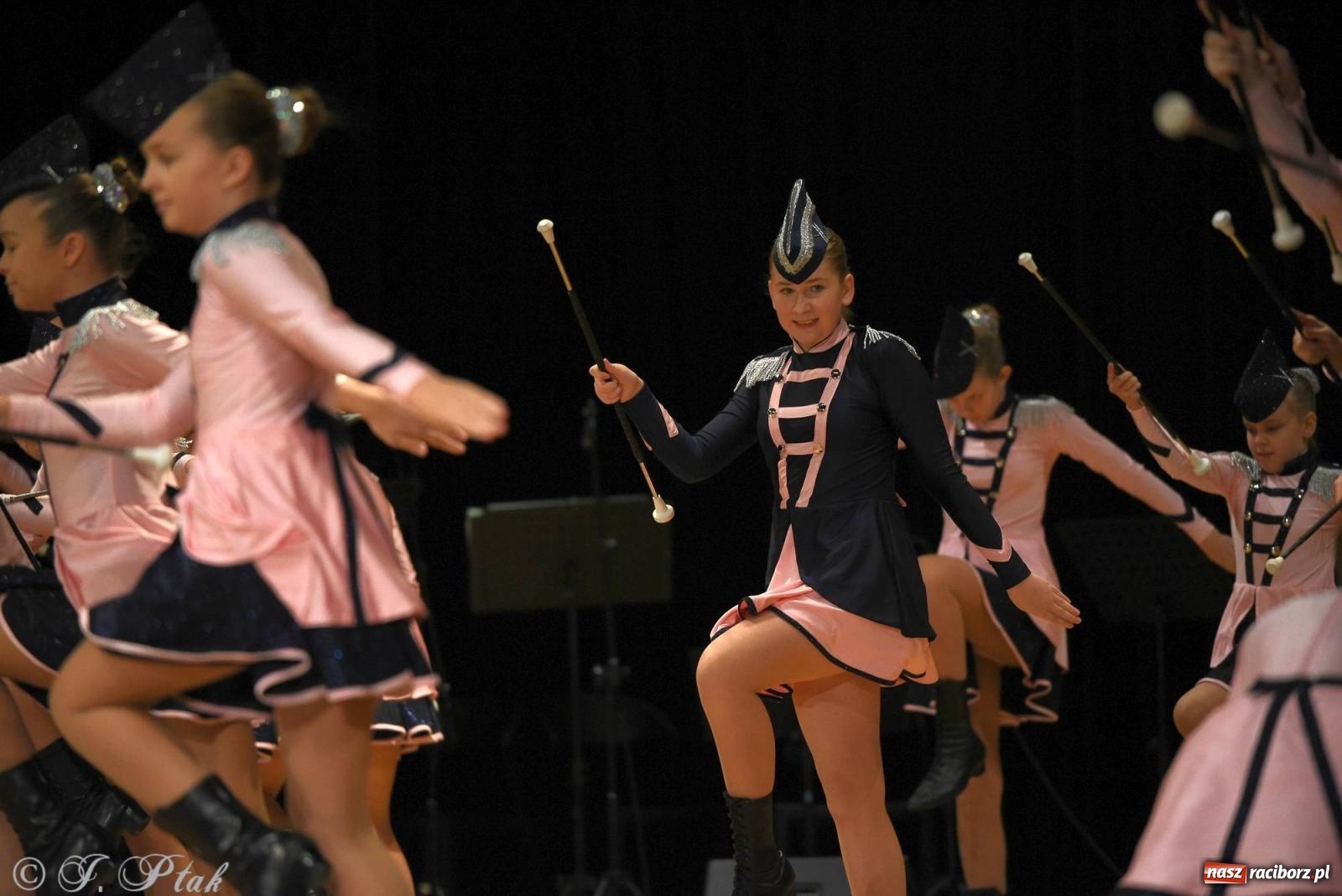 Zdjęcie w galerii na portalu naszraciborz.pl: Źródło i Patria zatańczyły dla Kubusia [FOTO i WIDEO] wiadomości z regionu