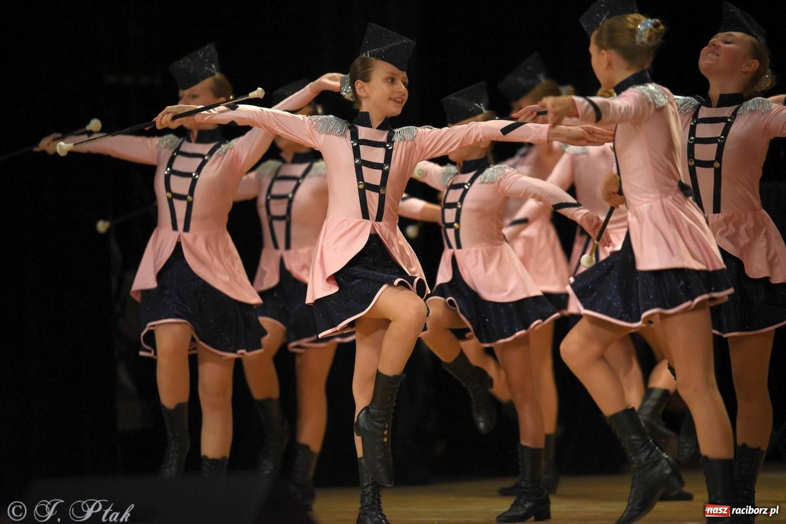 Zdjęcie w galerii na portalu naszraciborz.pl: Źródło i Patria zatańczyły dla Kubusia [FOTO i WIDEO] wiadomości z regionu