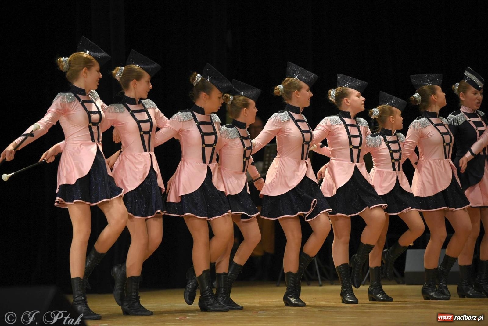 Zdjęcie w galerii na portalu naszraciborz.pl: Źródło i Patria zatańczyły dla Kubusia [FOTO i WIDEO] wiadomości z regionu