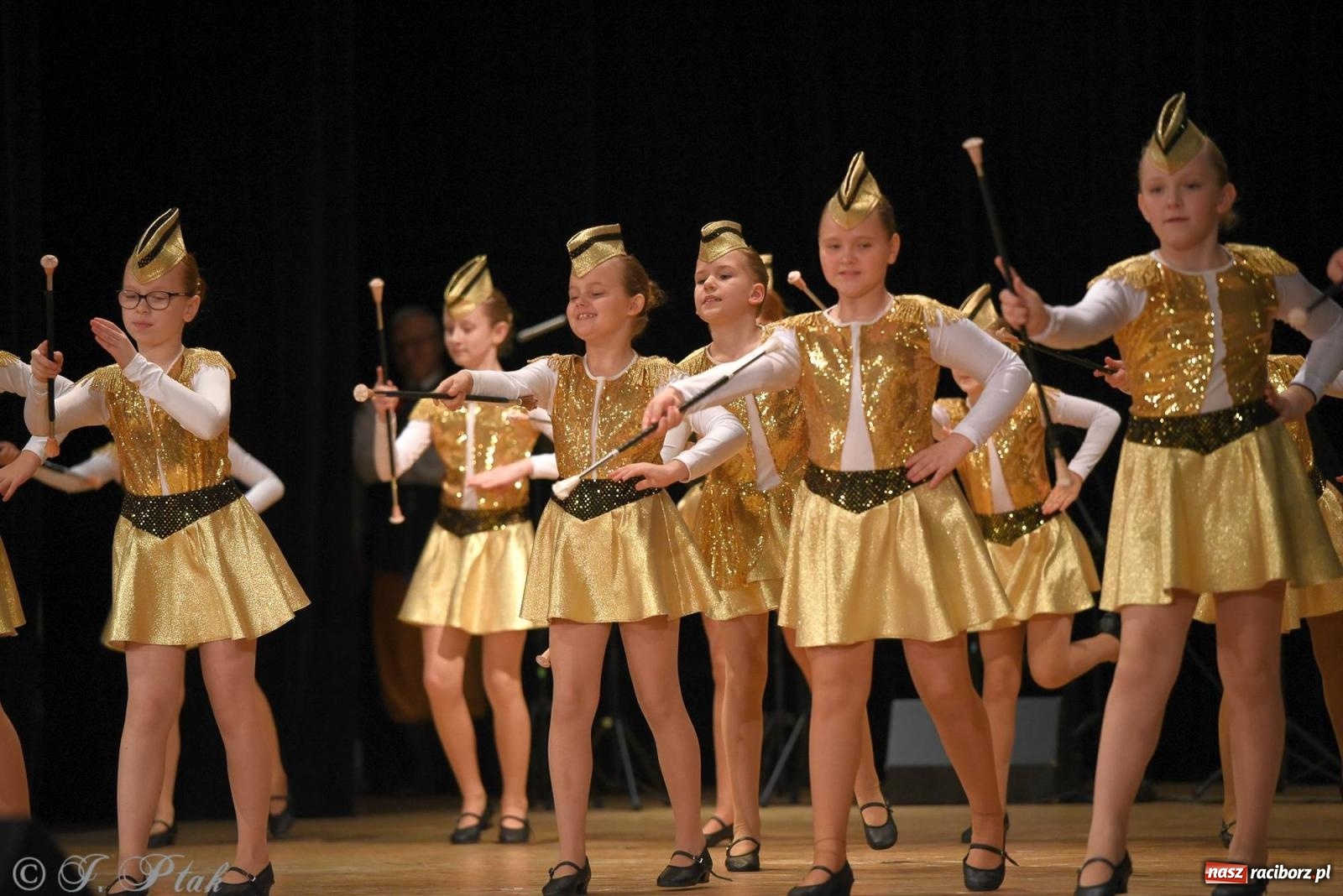 Zdjęcie w galerii na portalu naszraciborz.pl: Źródło i Patria zatańczyły dla Kubusia [FOTO i WIDEO] wiadomości z regionu