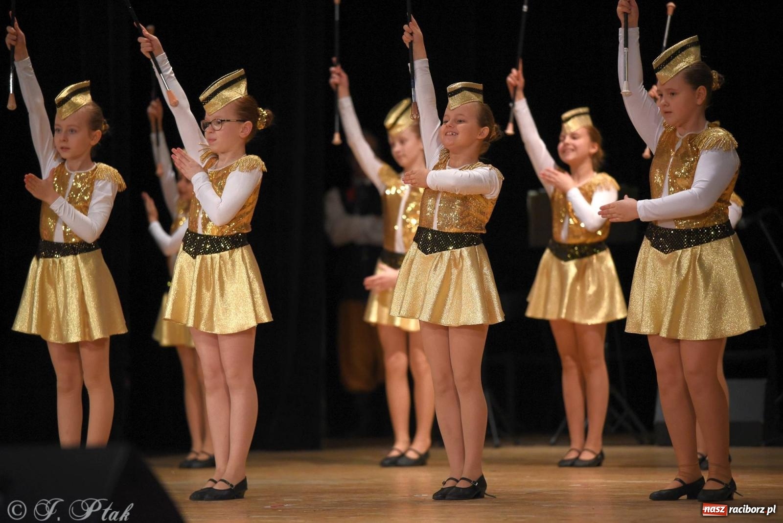 Zdjęcie w galerii na portalu naszraciborz.pl: Źródło i Patria zatańczyły dla Kubusia [FOTO i WIDEO] wiadomości z regionu