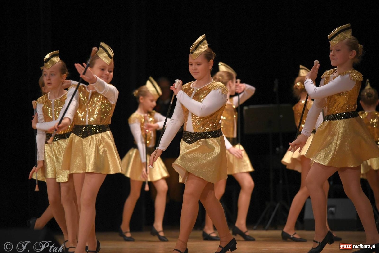Zdjęcie w galerii na portalu naszraciborz.pl: Źródło i Patria zatańczyły dla Kubusia [FOTO i WIDEO] wiadomości z regionu