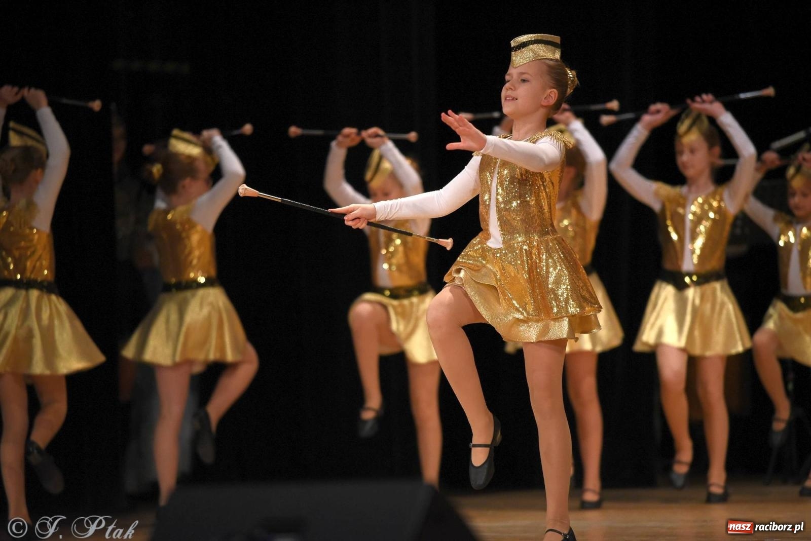 Zdjęcie w galerii na portalu naszraciborz.pl: Źródło i Patria zatańczyły dla Kubusia [FOTO i WIDEO] wiadomości z regionu