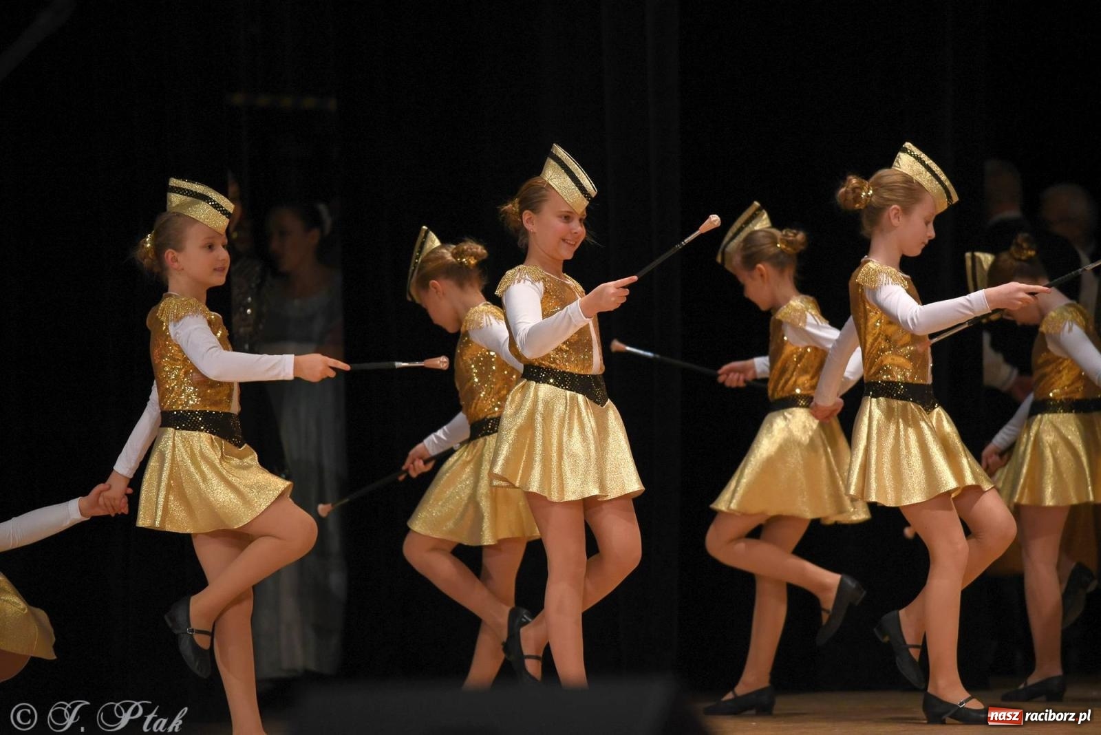 Zdjęcie w galerii na portalu naszraciborz.pl: Źródło i Patria zatańczyły dla Kubusia [FOTO i WIDEO] wiadomości z regionu