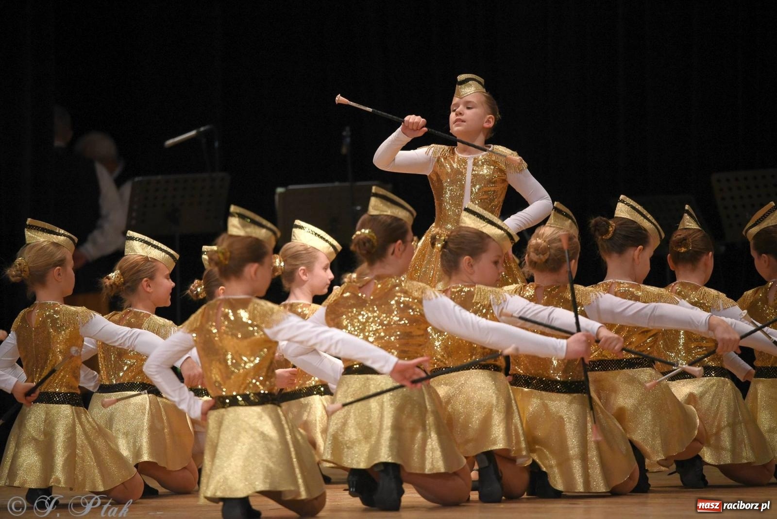 Zdjęcie w galerii na portalu naszraciborz.pl: Źródło i Patria zatańczyły dla Kubusia [FOTO i WIDEO] wiadomości z regionu