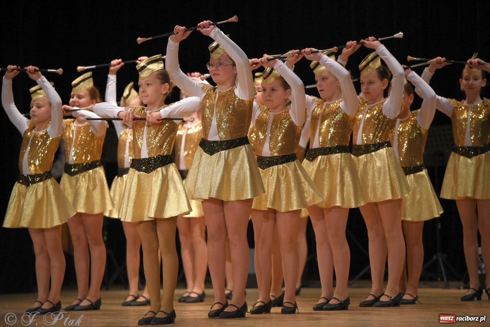 Zdjęcie w galerii na portalu naszraciborz.pl: Źródło i Patria zatańczyły dla Kubusia [FOTO i WIDEO] wiadomości z regionu