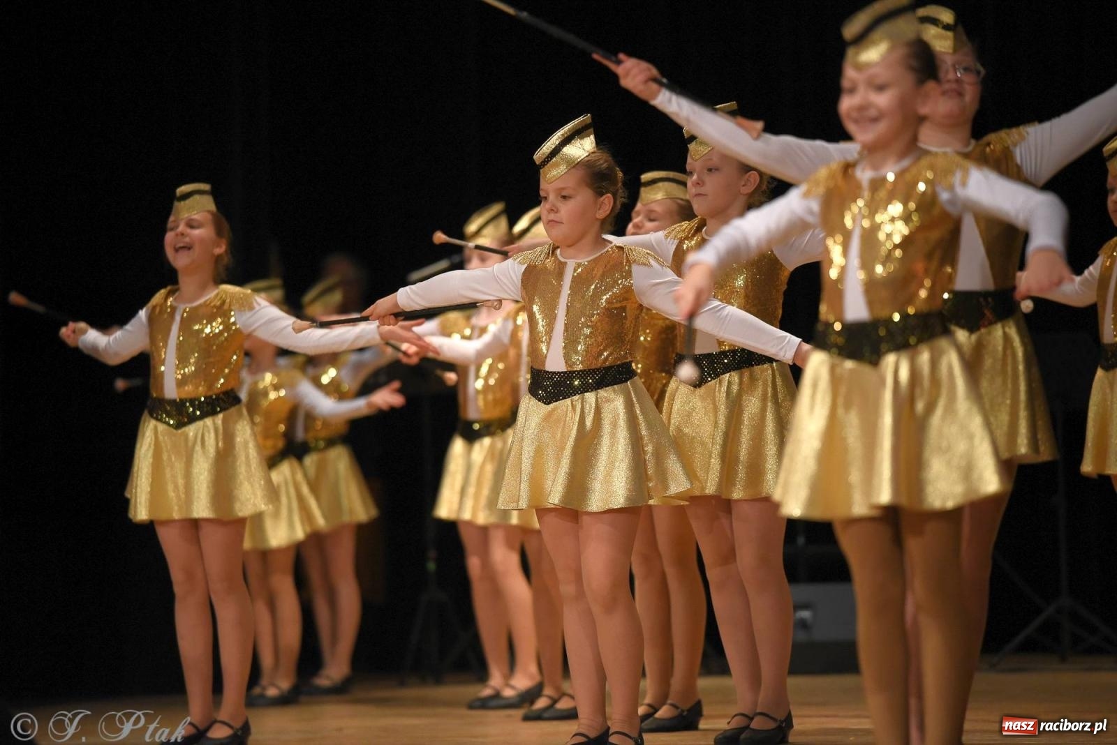 Zdjęcie w galerii na portalu naszraciborz.pl: Źródło i Patria zatańczyły dla Kubusia [FOTO i WIDEO] wiadomości z regionu