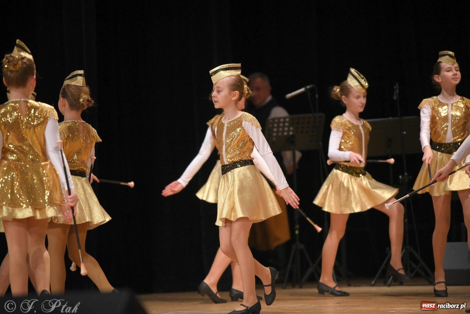 Zdjęcie w galerii na portalu naszraciborz.pl: Źródło i Patria zatańczyły dla Kubusia [FOTO i WIDEO] wiadomości z regionu