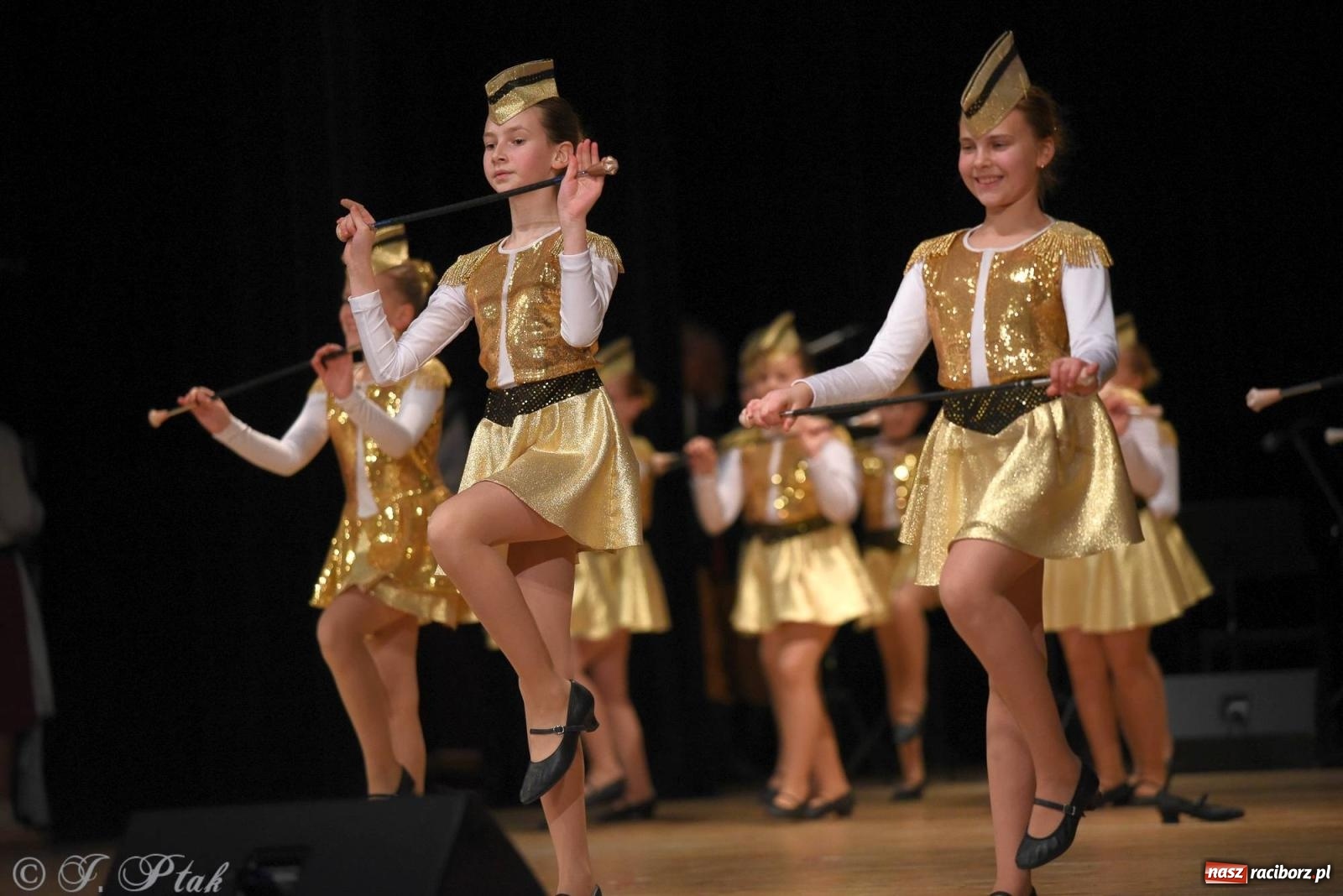 Zdjęcie w galerii na portalu naszraciborz.pl: Źródło i Patria zatańczyły dla Kubusia [FOTO i WIDEO] wiadomości z regionu