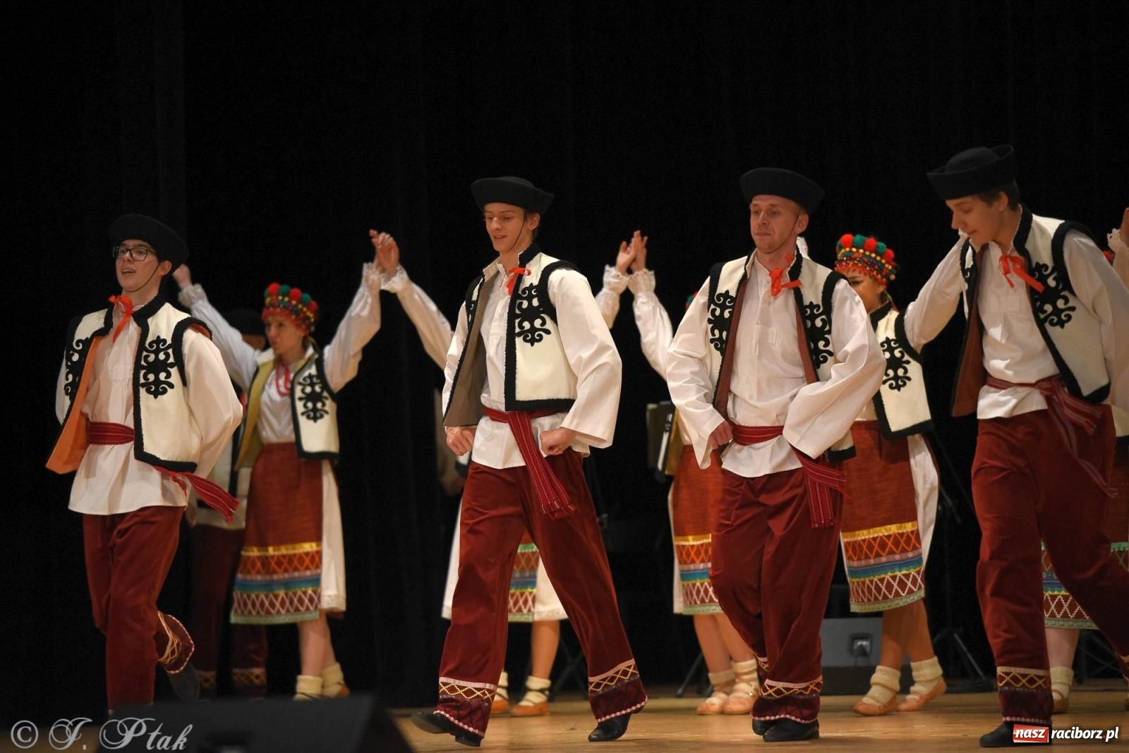 Zdjęcie w galerii na portalu naszraciborz.pl: Źródło i Patria zatańczyły dla Kubusia [FOTO i WIDEO] wiadomości z regionu