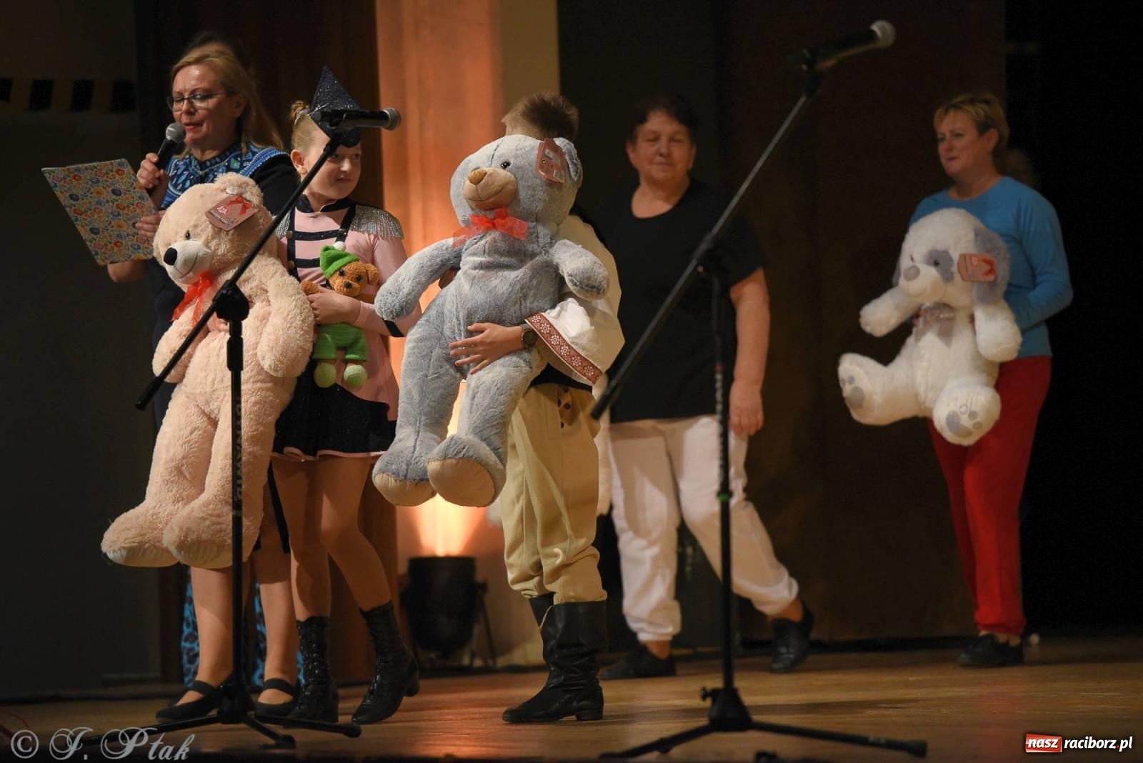 Zdjęcie w galerii na portalu naszraciborz.pl: Źródło i Patria zatańczyły dla Kubusia [FOTO i WIDEO] wiadomości z regionu