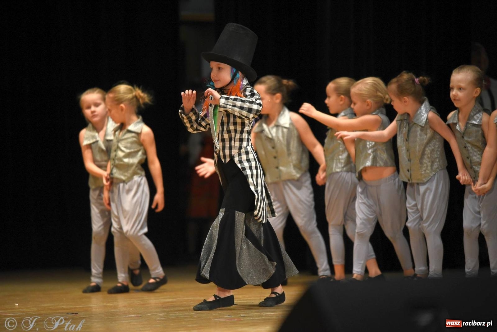 Zdjęcie w galerii na portalu naszraciborz.pl: Źródło i Patria zatańczyły dla Kubusia [FOTO i WIDEO] wiadomości z regionu