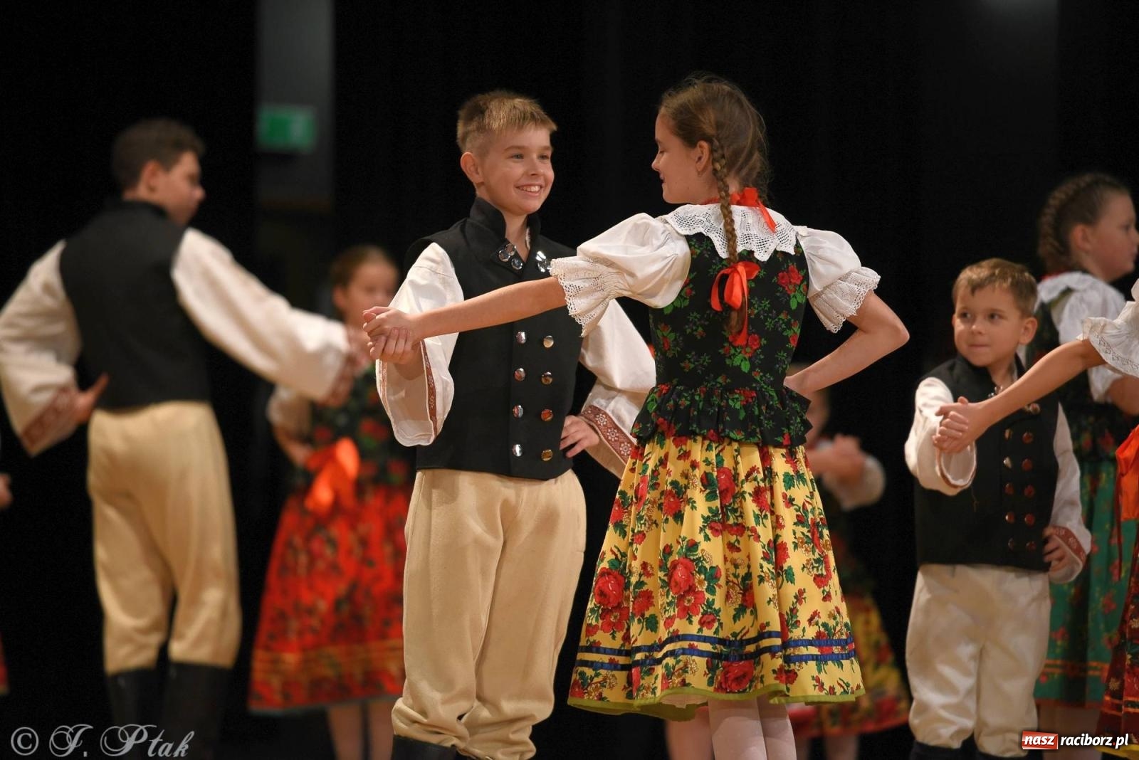 Zdjęcie w galerii na portalu naszraciborz.pl: Źródło i Patria zatańczyły dla Kubusia [FOTO i WIDEO] wiadomości z regionu