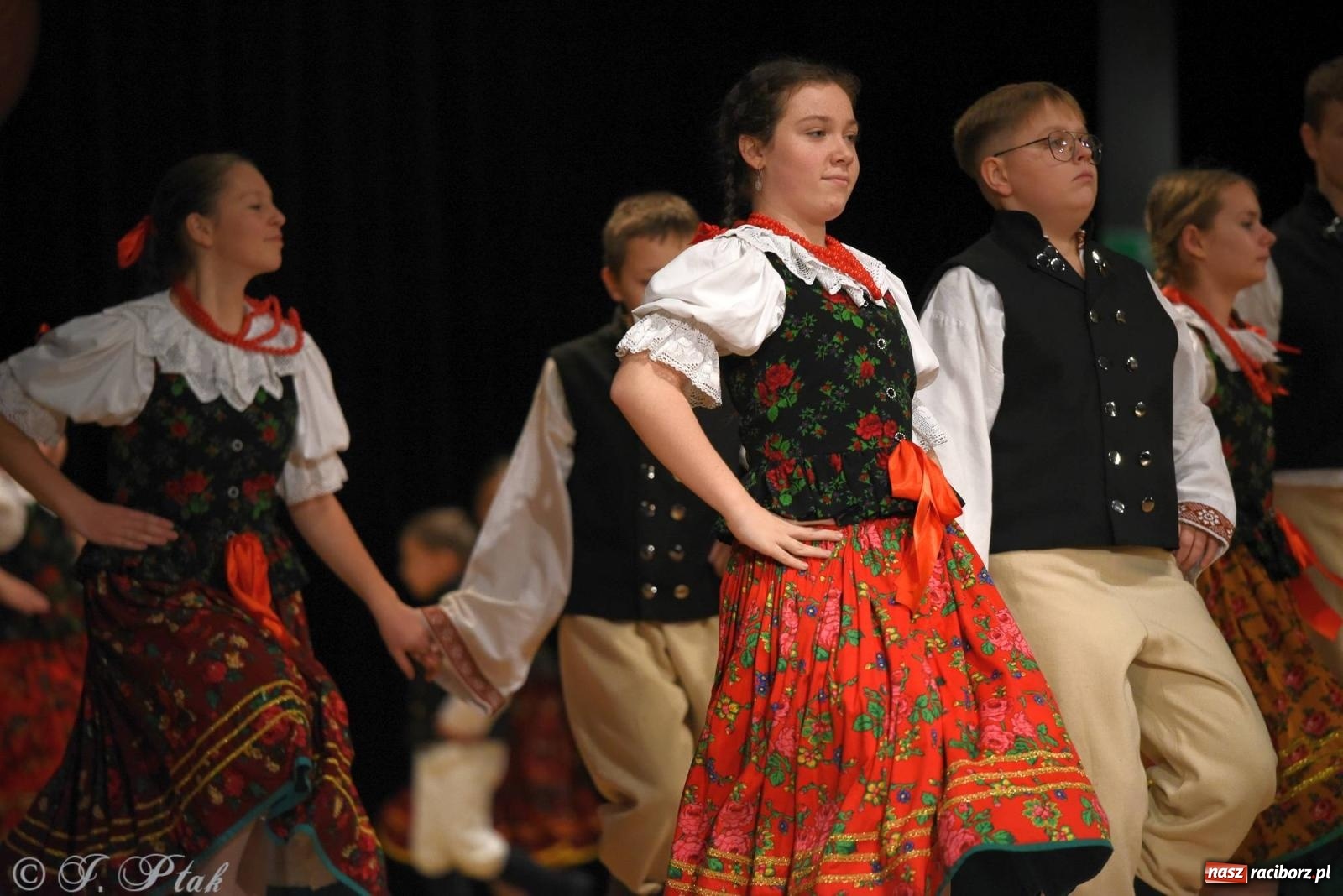 Zdjęcie w galerii na portalu naszraciborz.pl: Źródło i Patria zatańczyły dla Kubusia [FOTO i WIDEO] wiadomości z regionu