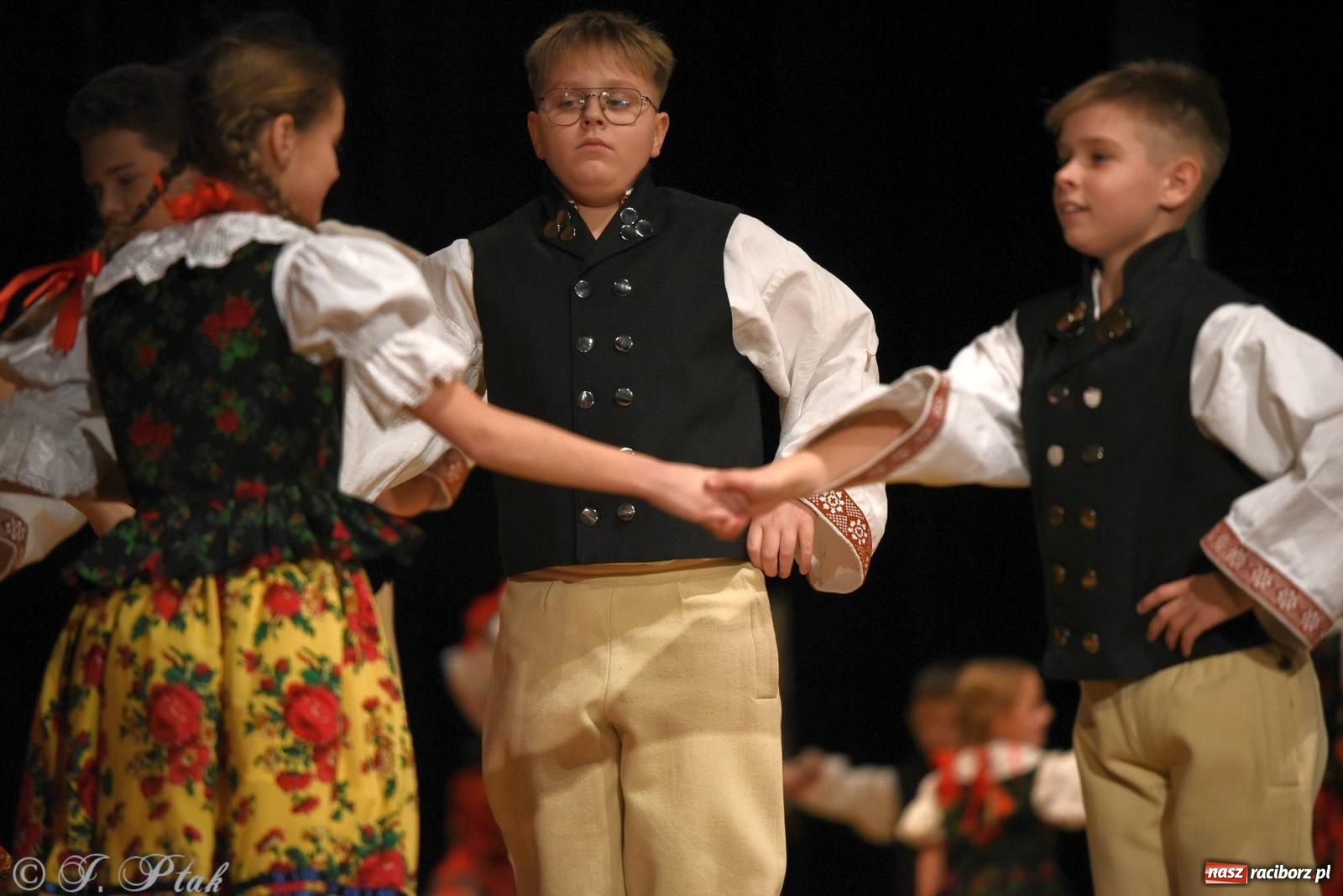 Zdjęcie w galerii na portalu naszraciborz.pl: Źródło i Patria zatańczyły dla Kubusia [FOTO i WIDEO] wiadomości z regionu