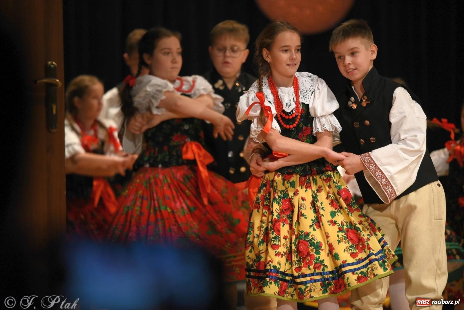 Zdjęcie w galerii na portalu naszraciborz.pl: Źródło i Patria zatańczyły dla Kubusia [FOTO i WIDEO] wiadomości z regionu