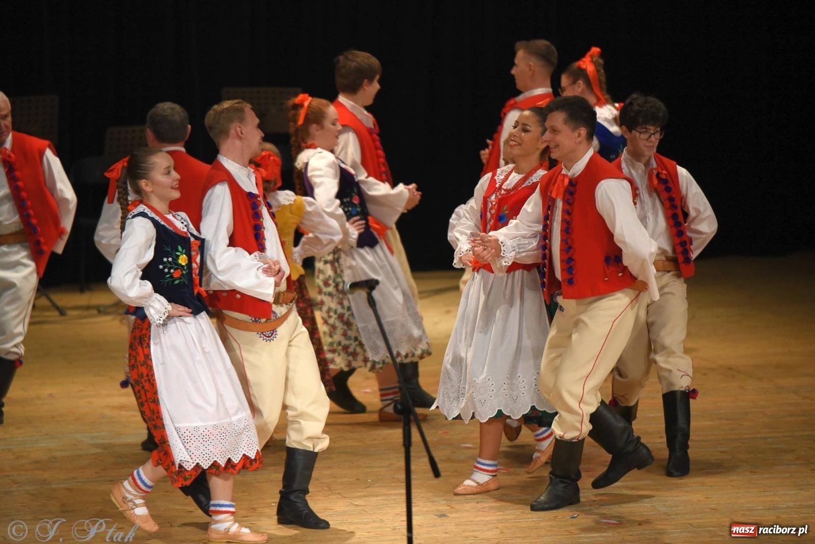 Zdjęcie w galerii na portalu naszraciborz.pl: Źródło i Patria zatańczyły dla Kubusia [FOTO i WIDEO] wiadomości z regionu
