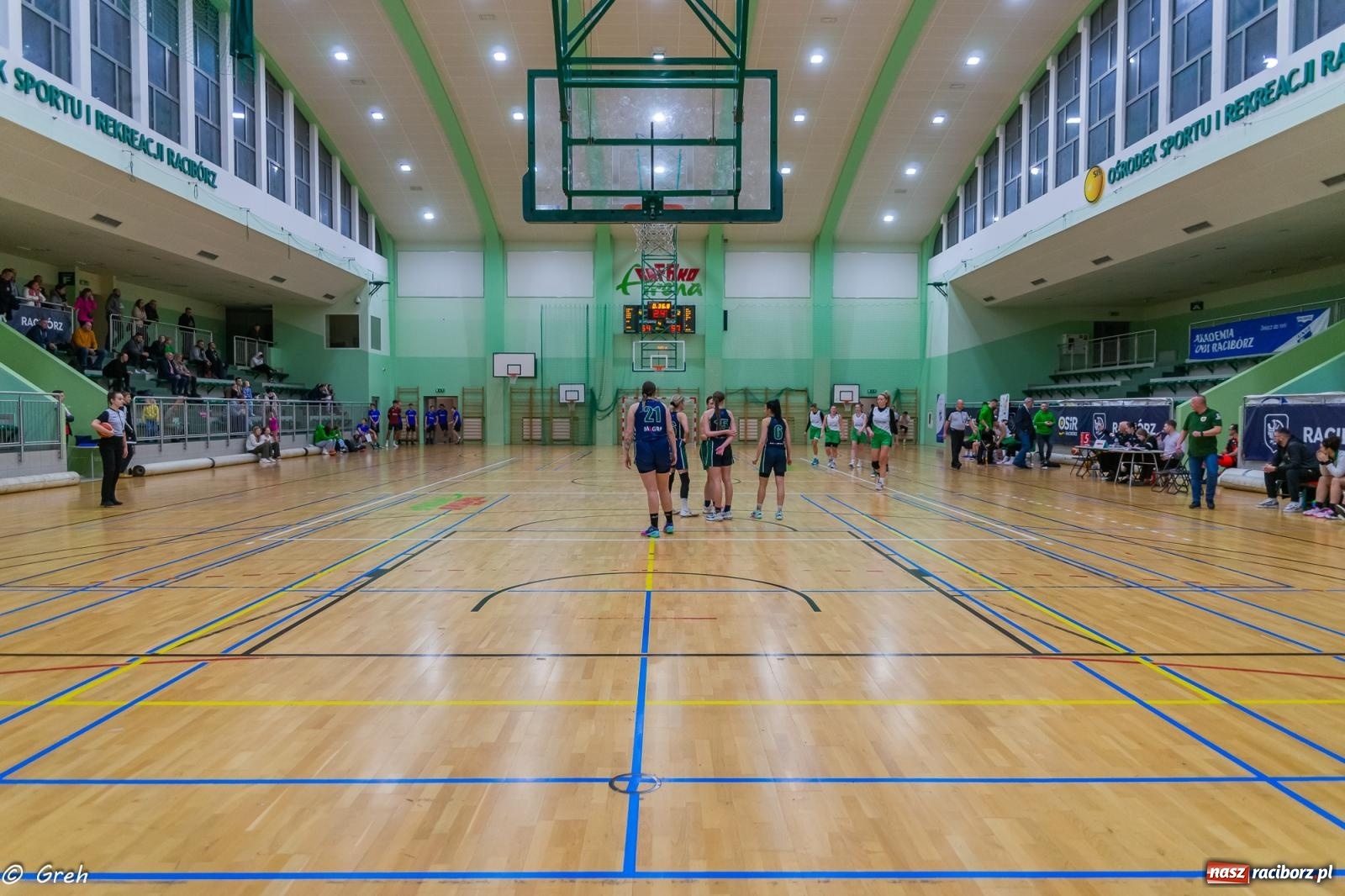 Zdjęcie w galerii na portalu naszraciborz.pl: Koszykówka. Walka do ostatniej syreny. Lider odrobinę lepszy [FOTO i WIDEO] wiadomości z regionu
