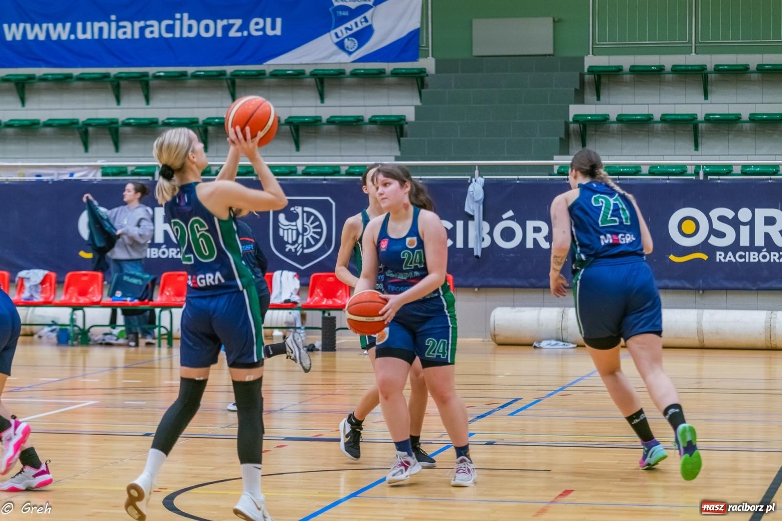 Zdjęcie w galerii na portalu naszraciborz.pl: Koszykówka. Walka do ostatniej syreny. Lider odrobinę lepszy [FOTO i WIDEO] wiadomości z regionu