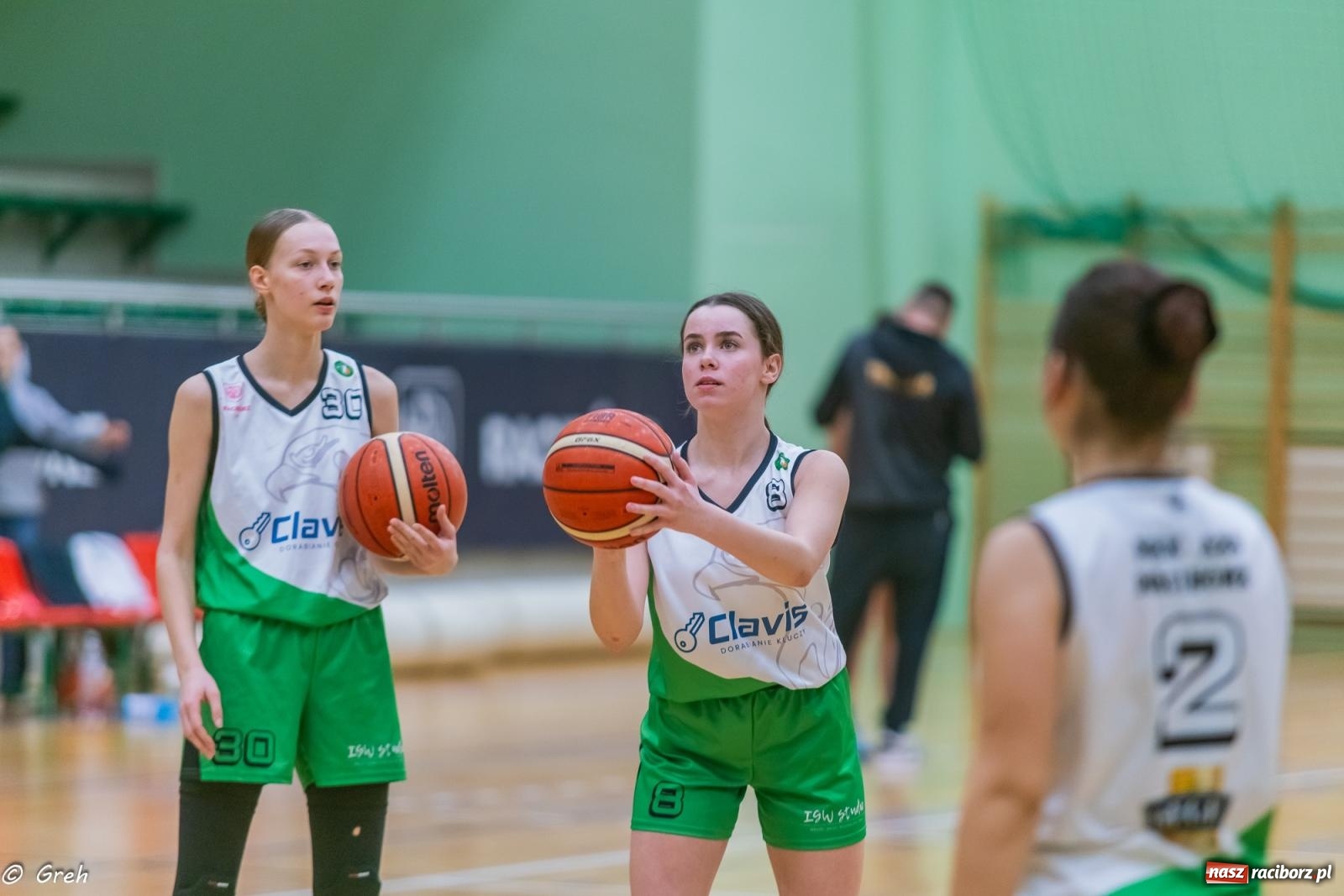 Zdjęcie w galerii na portalu naszraciborz.pl: Koszykówka. Walka do ostatniej syreny. Lider odrobinę lepszy [FOTO i WIDEO] wiadomości z regionu