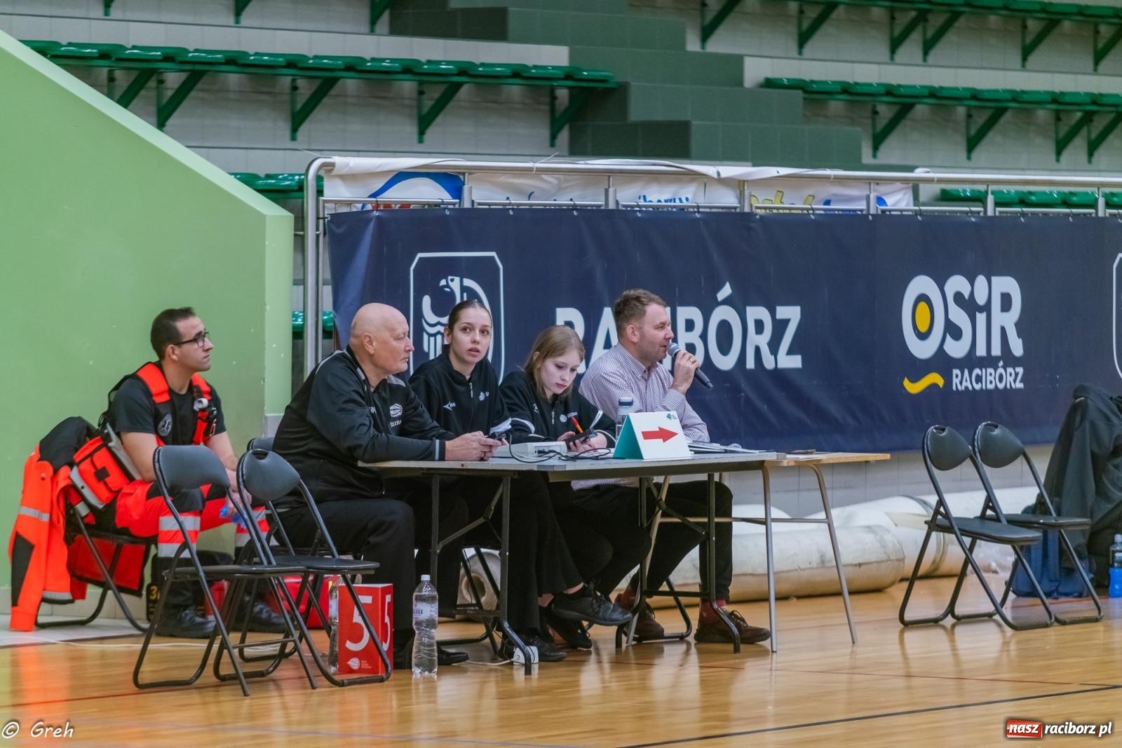 Zdjęcie w galerii na portalu naszraciborz.pl: Koszykówka. Walka do ostatniej syreny. Lider odrobinę lepszy [FOTO i WIDEO] wiadomości z regionu