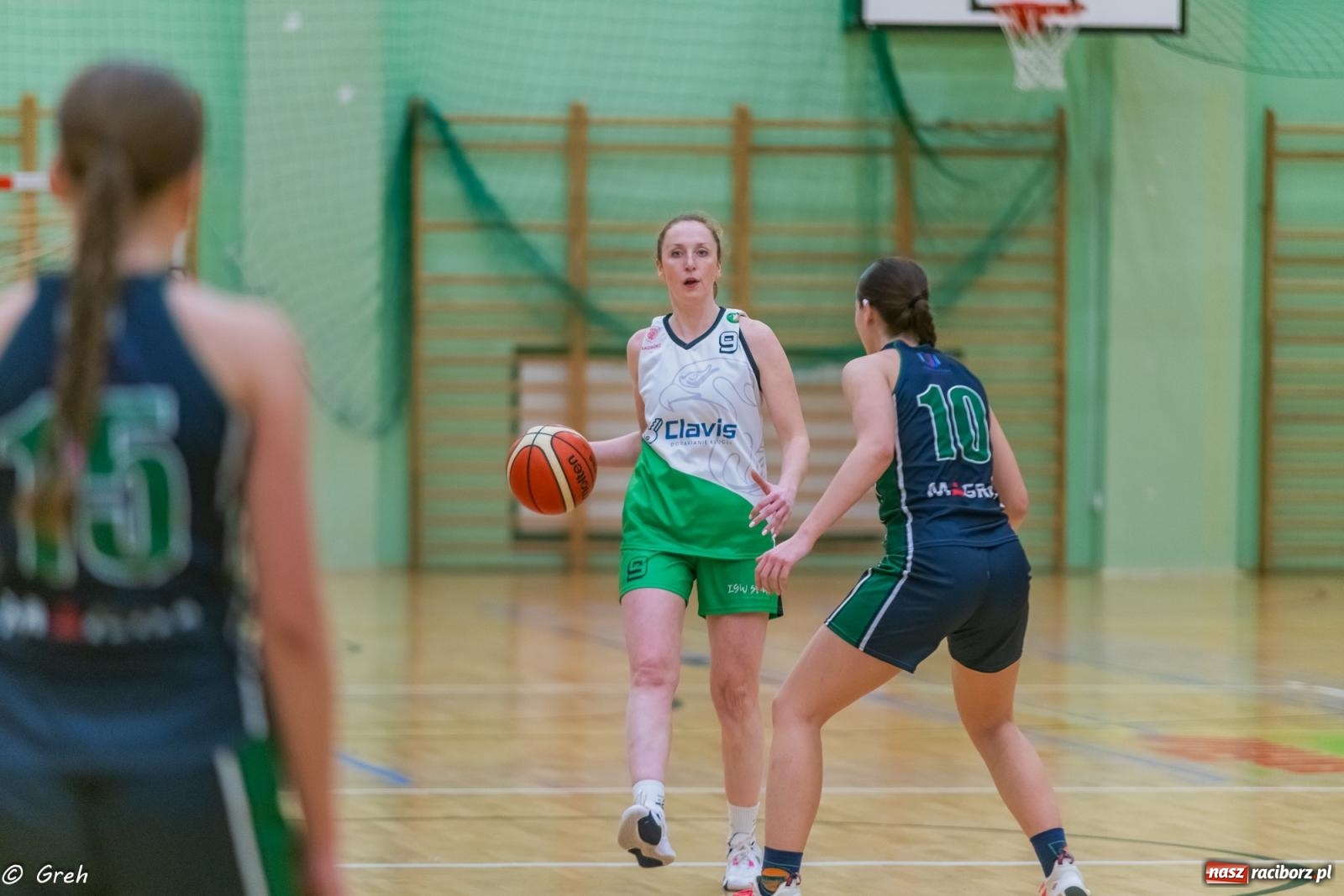 Zdjęcie w galerii na portalu naszraciborz.pl: Koszykówka. Walka do ostatniej syreny. Lider odrobinę lepszy [FOTO i WIDEO] wiadomości z regionu