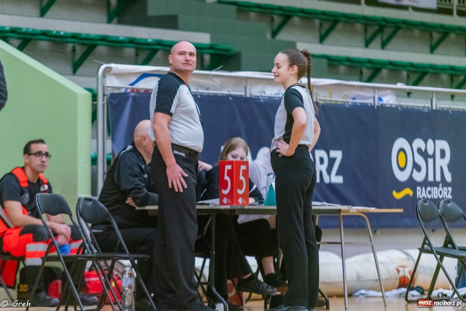 Zdjęcie w galerii na portalu naszraciborz.pl: Koszykówka. Walka do ostatniej syreny. Lider odrobinę lepszy [FOTO i WIDEO] wiadomości z regionu