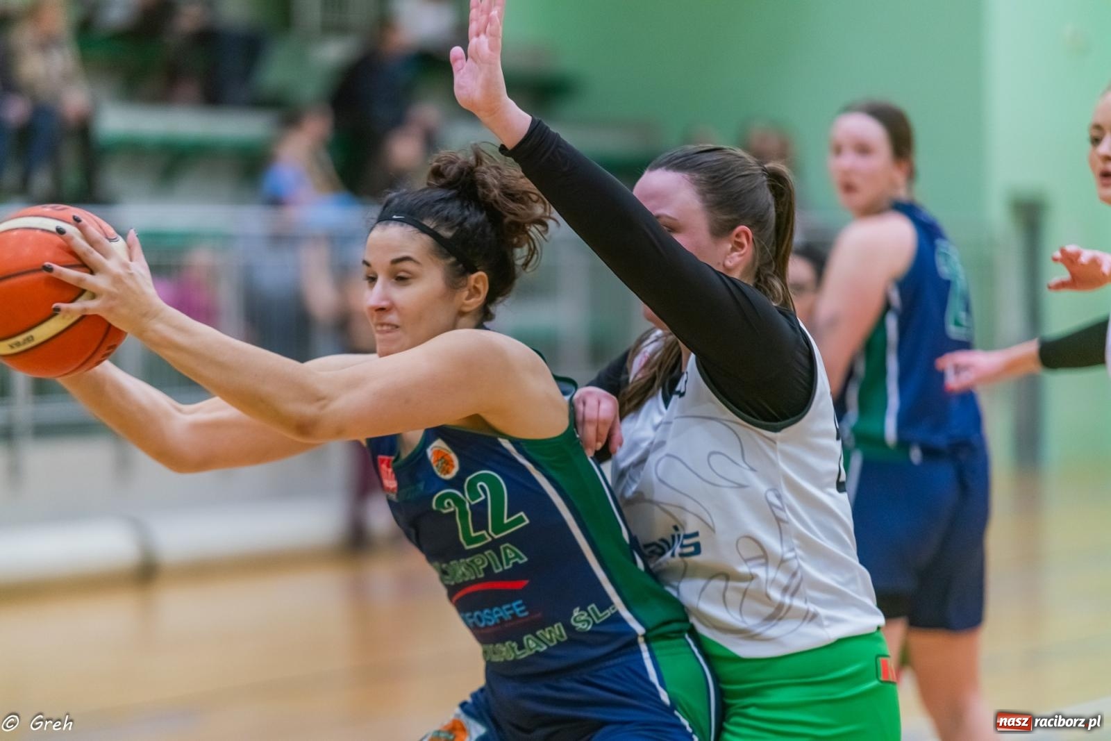 Zdjęcie w galerii na portalu naszraciborz.pl: Koszykówka. Walka do ostatniej syreny. Lider odrobinę lepszy [FOTO i WIDEO] wiadomości z regionu